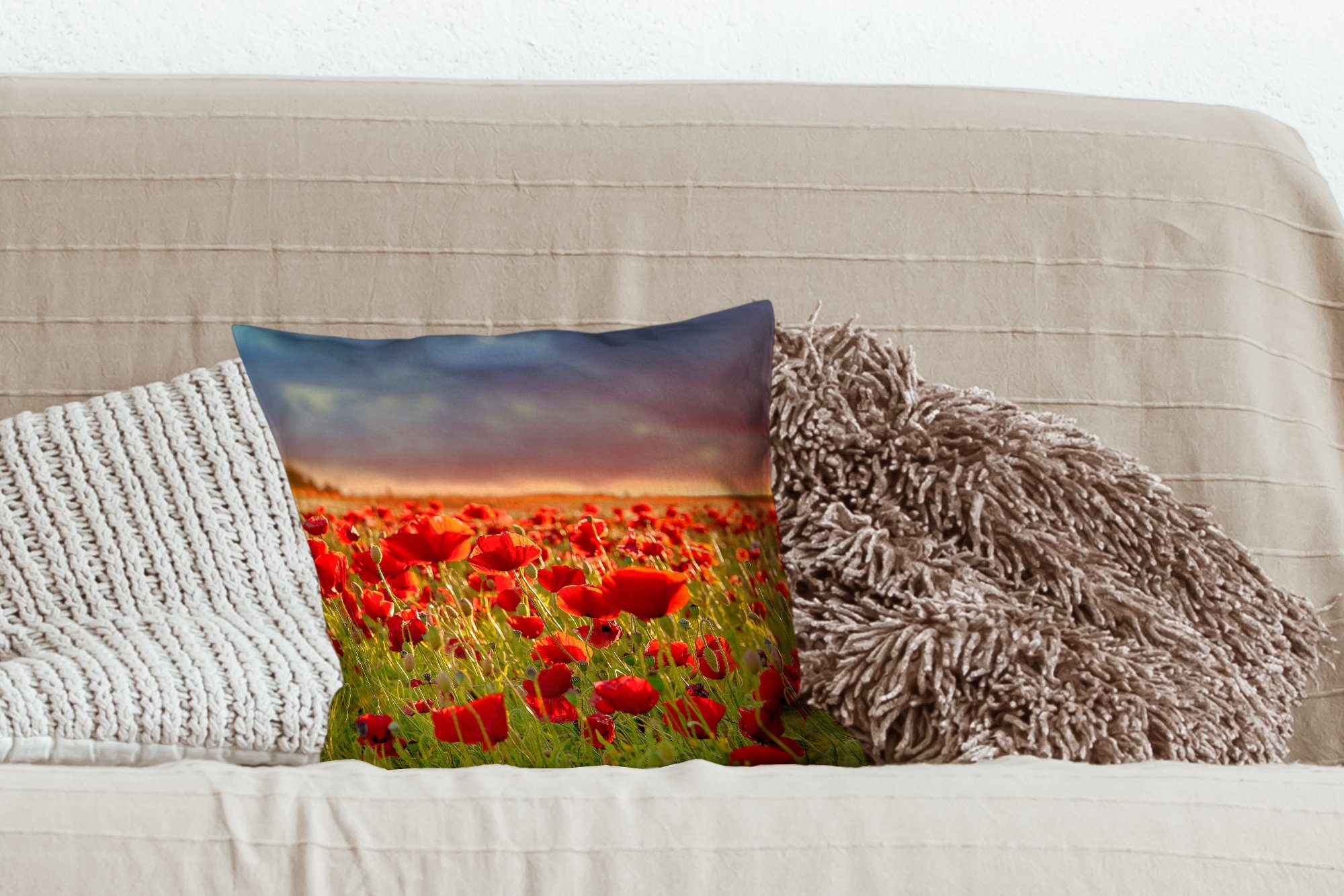 MuchoWow Dekokissen Sonnenuntergang - Mohnblumen Wohzimmer, Zierkissen - Sofakissen Blumen Deko, - Feld mit Rot für - Füllung - Natur, Schlafzimmer