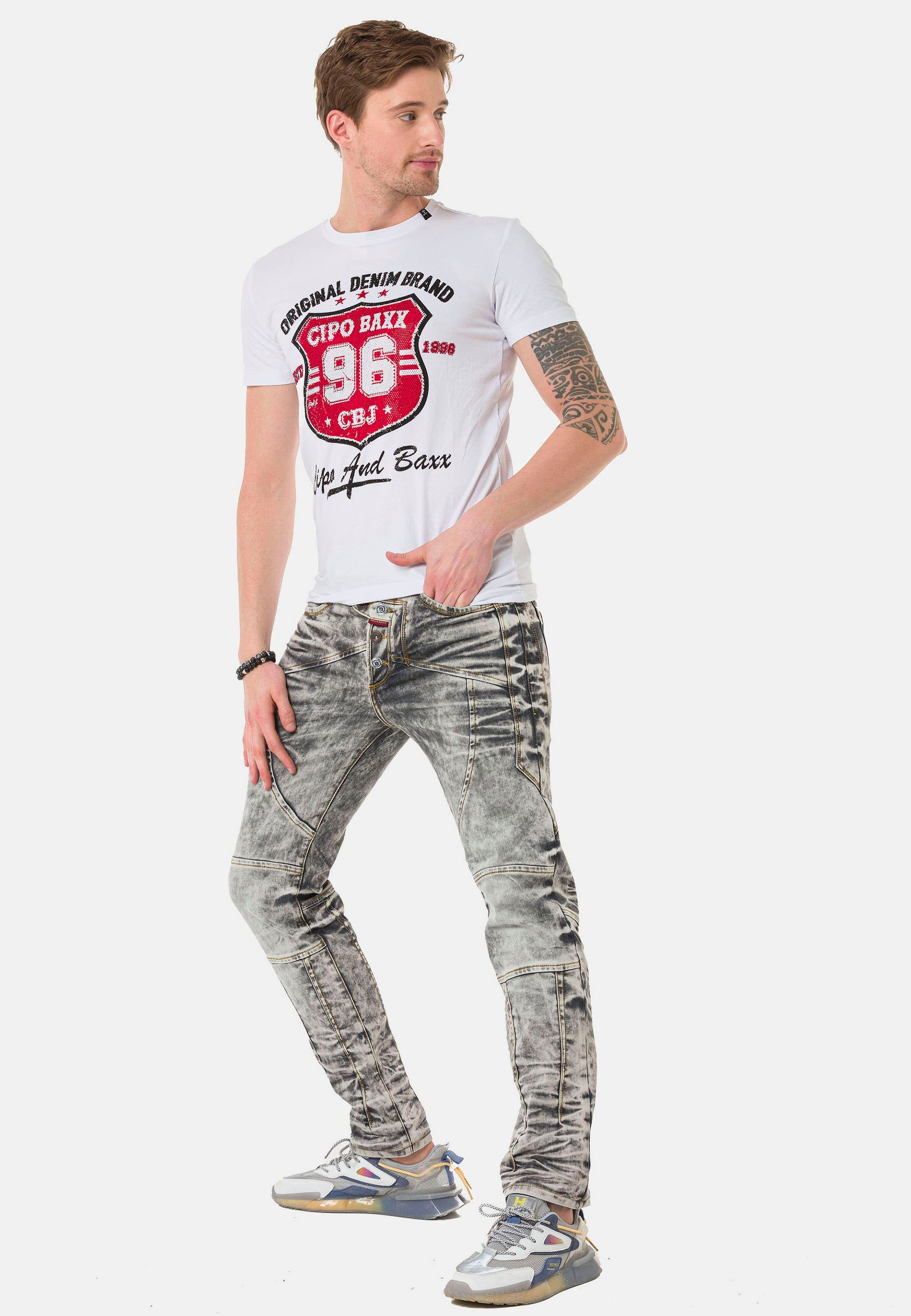 Straight-Jeans Cipo mit & Baxx Ziernähten breiten