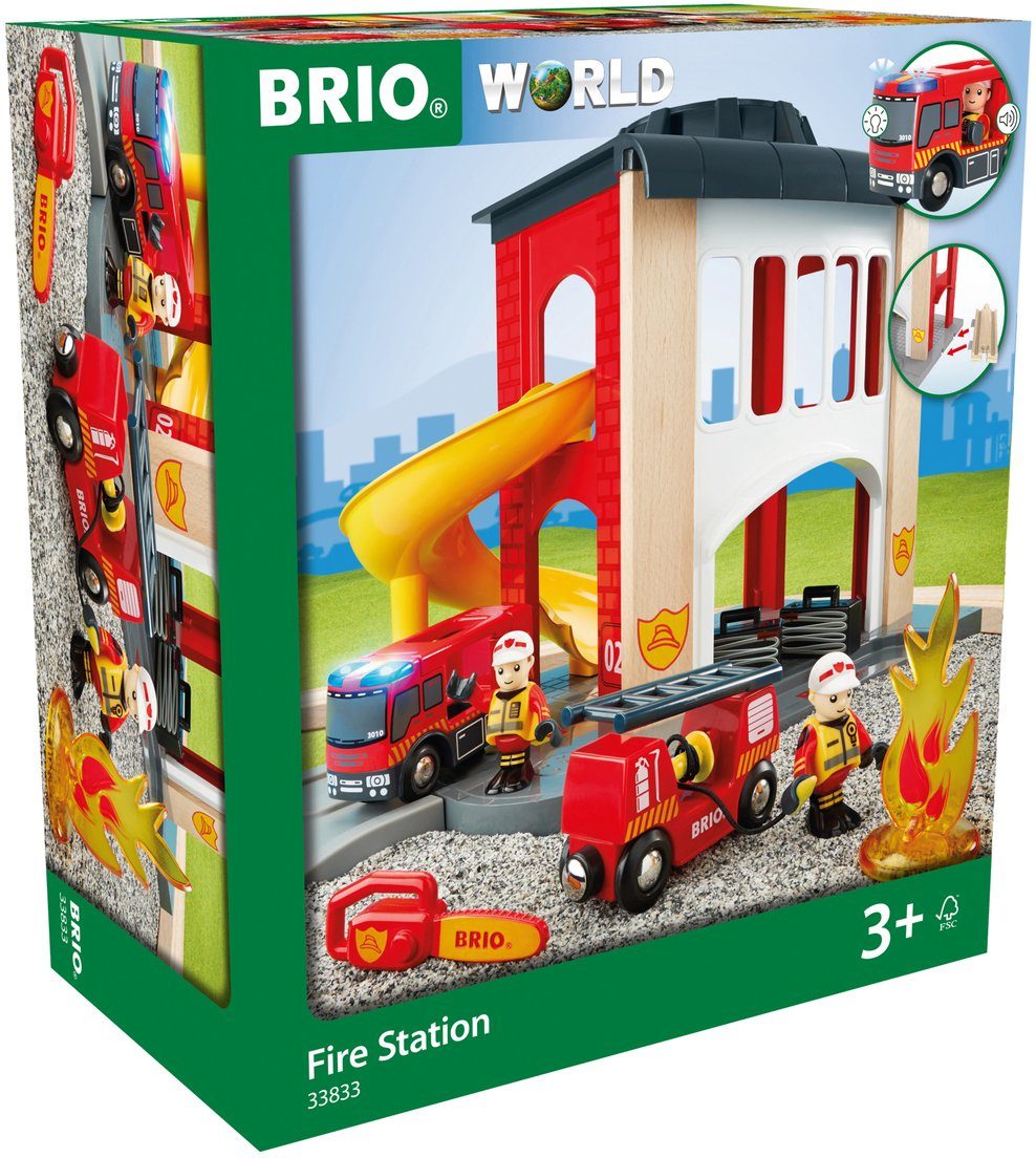 BRIO® Spiel-Feuerwehrwache BRIO® WORLD, Große Feuerwehrstation mit Einsatzfahrzeug