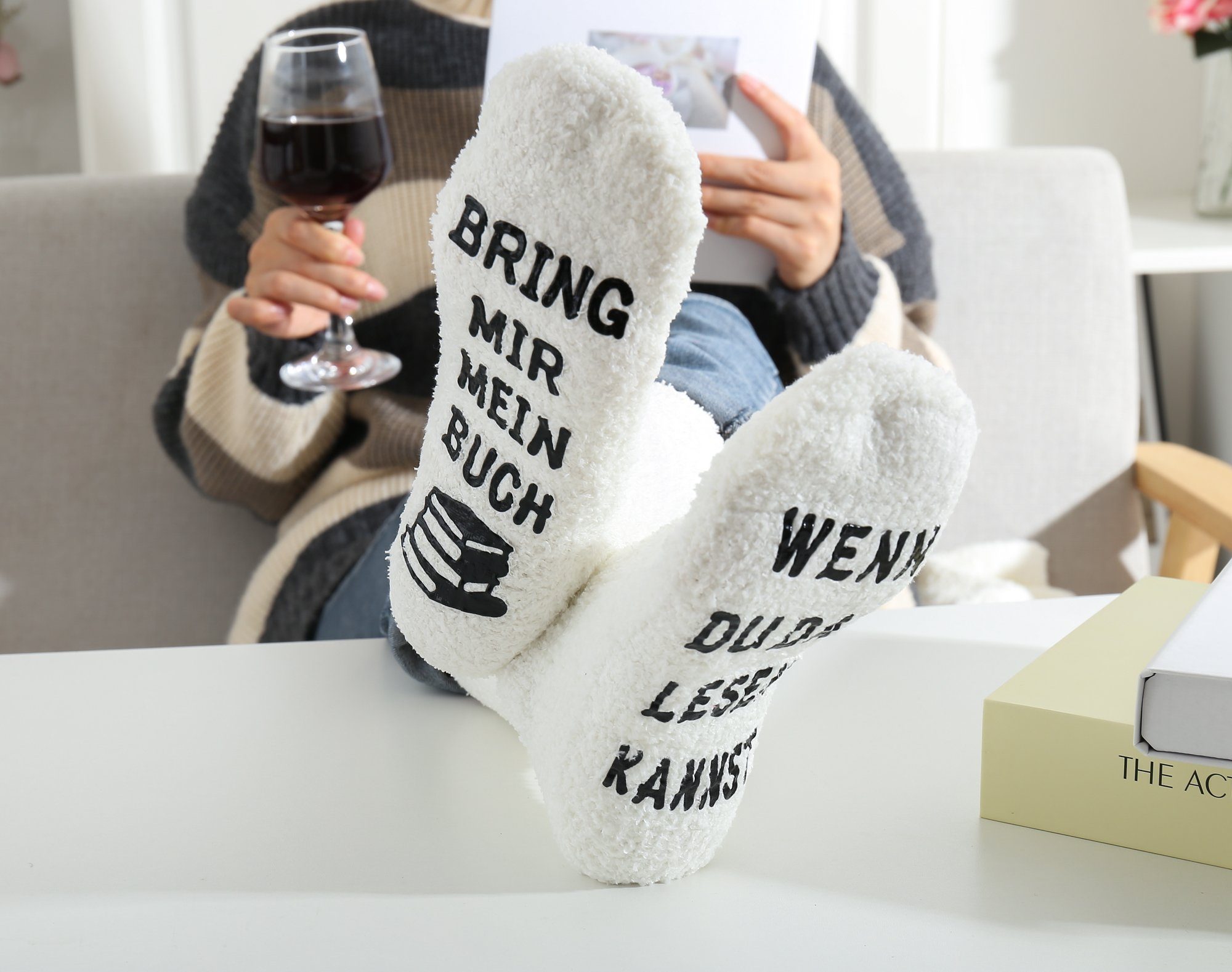 Lucadeau Kuschelsocken Vatertagsgeschenk, Geschenke für Buch-Liebhaber, günstig online kaufen