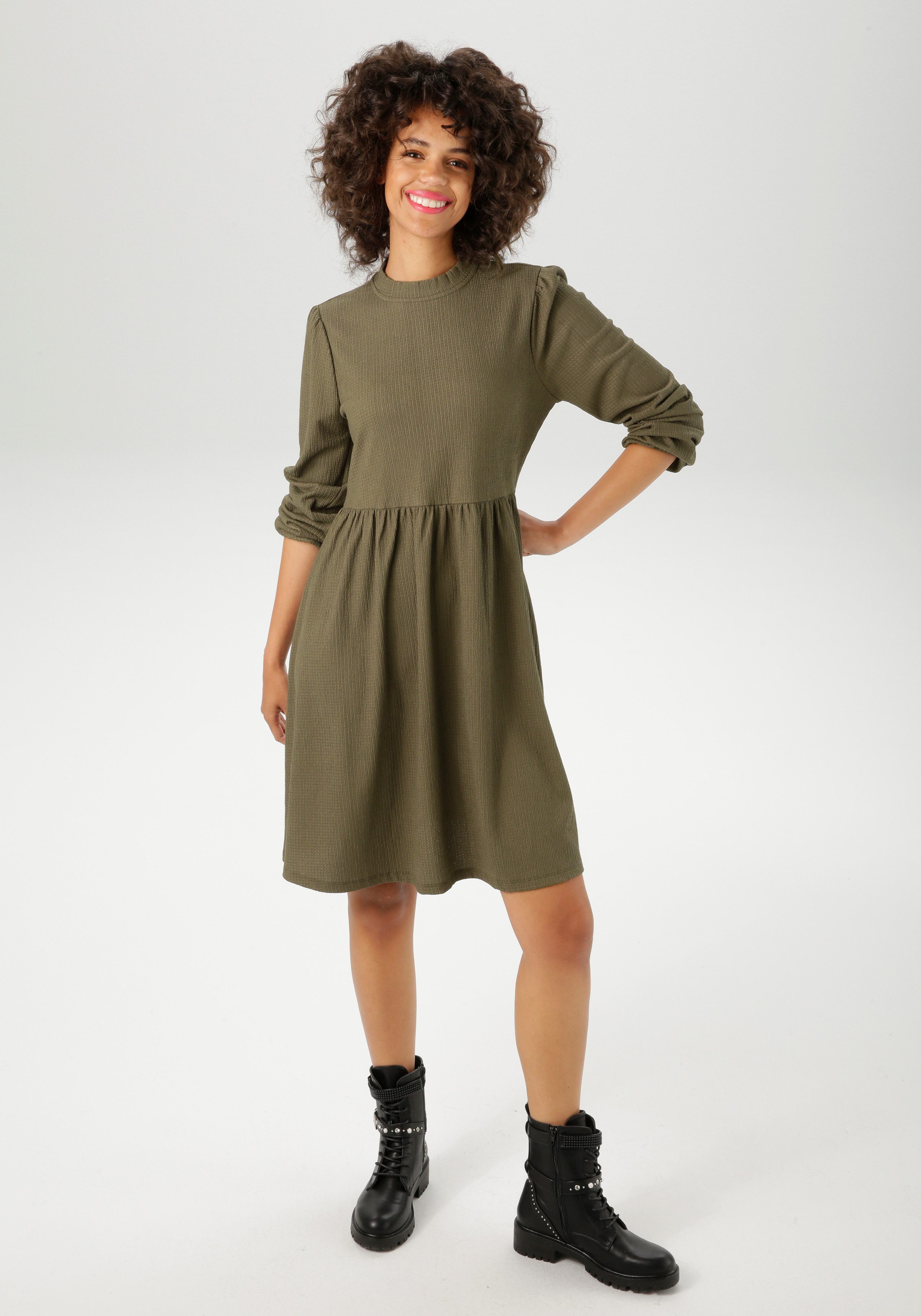Aniston CASUAL Jerseykleid aus strukturierter, elastischer günstig online kaufen