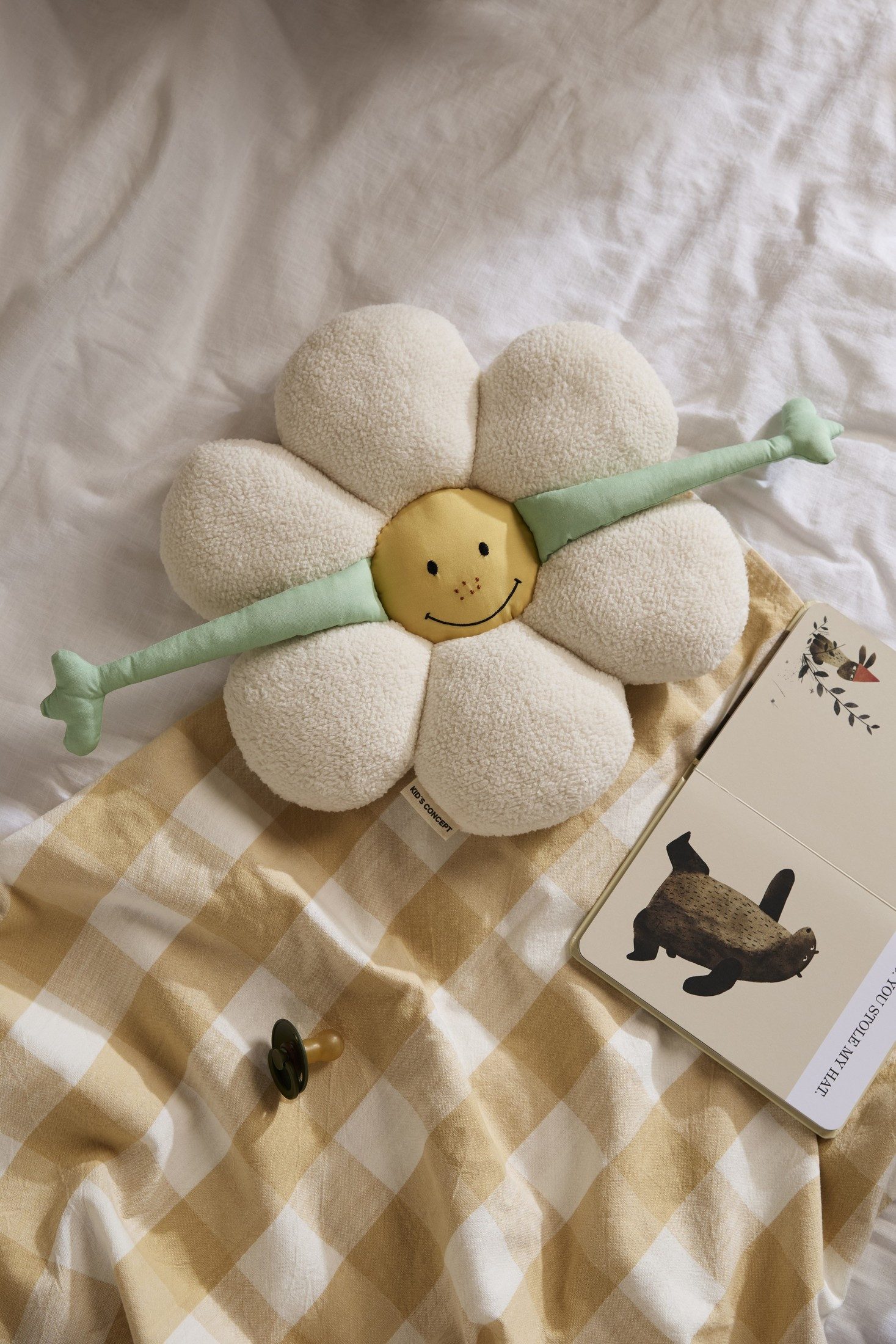 Kids Concept Zierkissen Kids Concept - Kissen Blume wendbar - 4x55x37 cm, (1 St., wendbar mit zwei Motiven), wendbar mit zwei Motiven