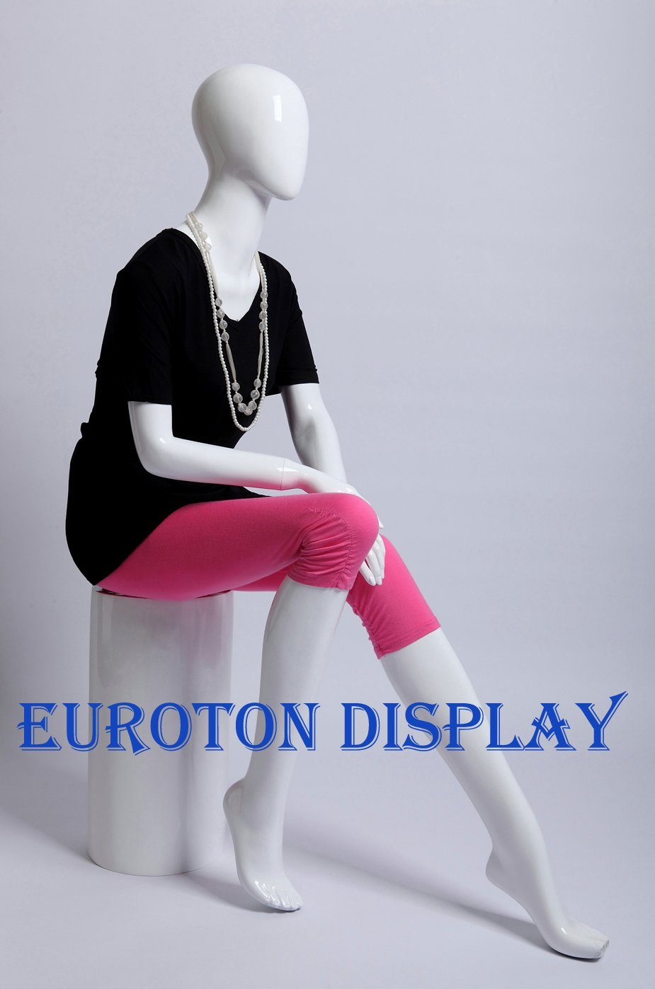 Frau Schneiderpuppe sitzend Mann schwarz oder Schaufensterpuppe glänzend Eurotondisplay Egghead weiß