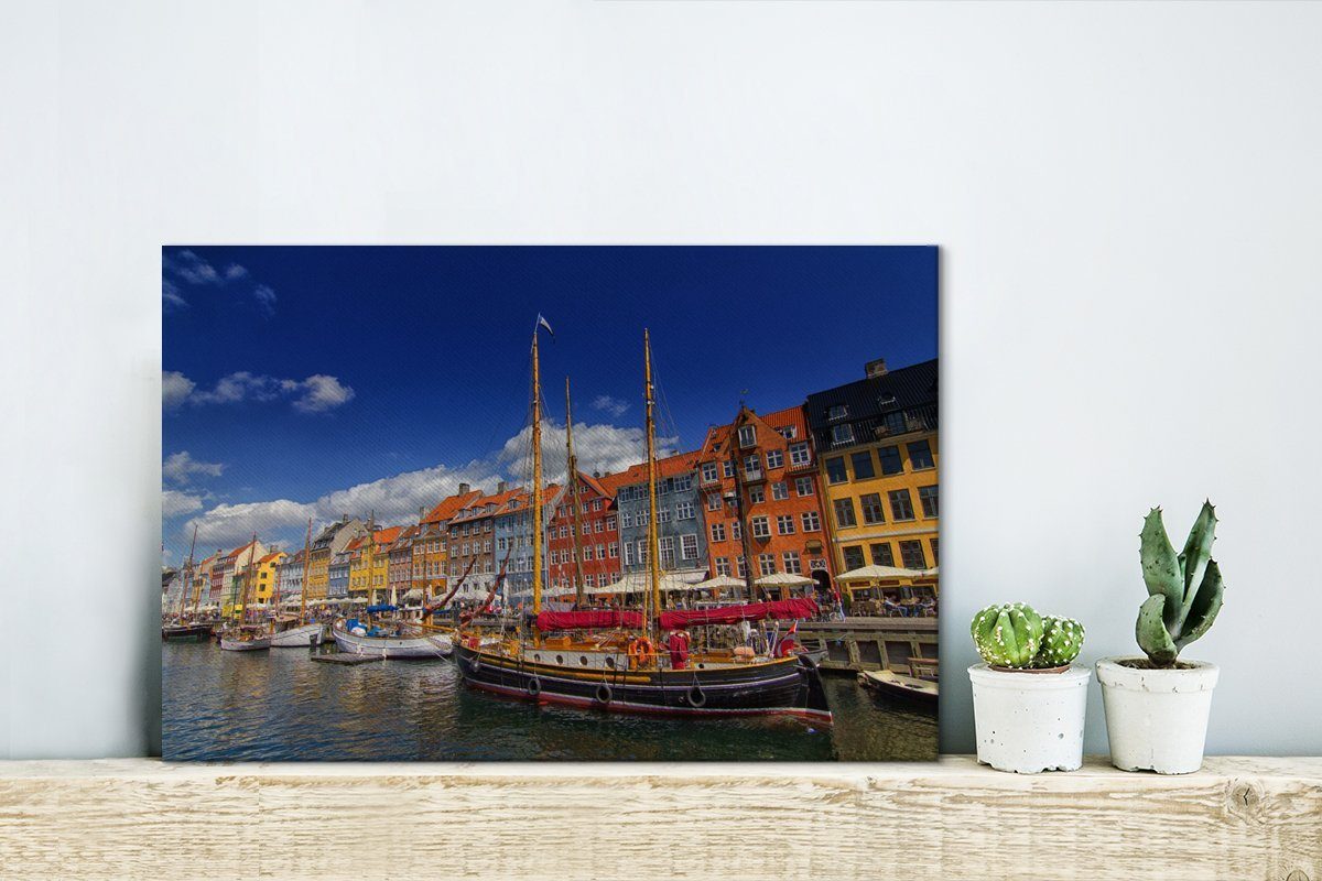 Aufhängefertig, Leinwandbilder, Wandbild 30x20 cm OneMillionCanvasses® Wanddeko, Nyhavn, Himmel St), Häuser (1 klarem unter Bunte in Leinwandbild