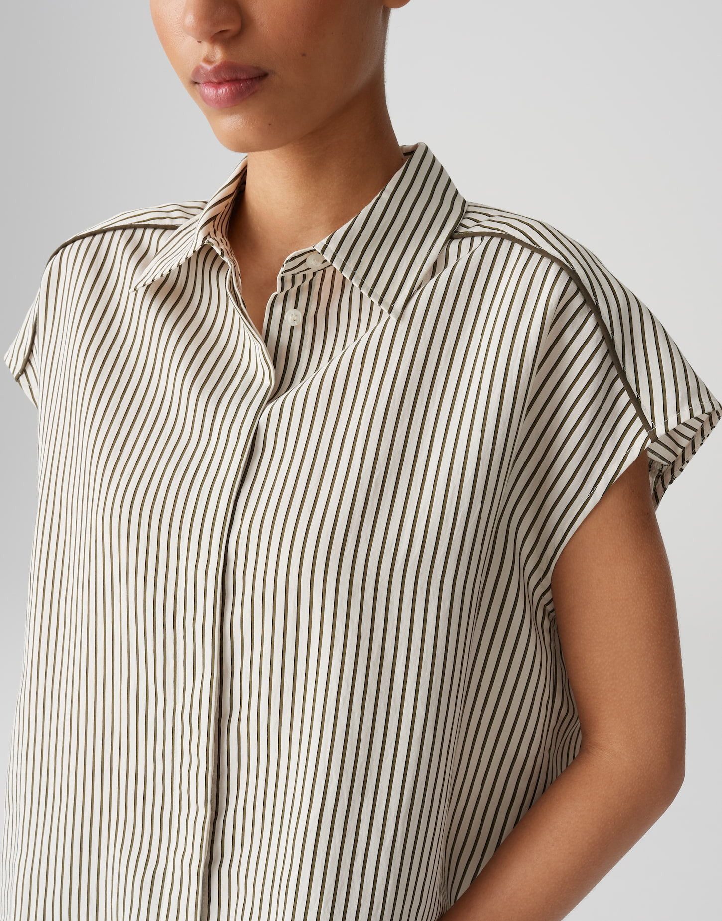 OPUS Kurzarmbluse FAMELLA aus nachhaltigem Viskosemix