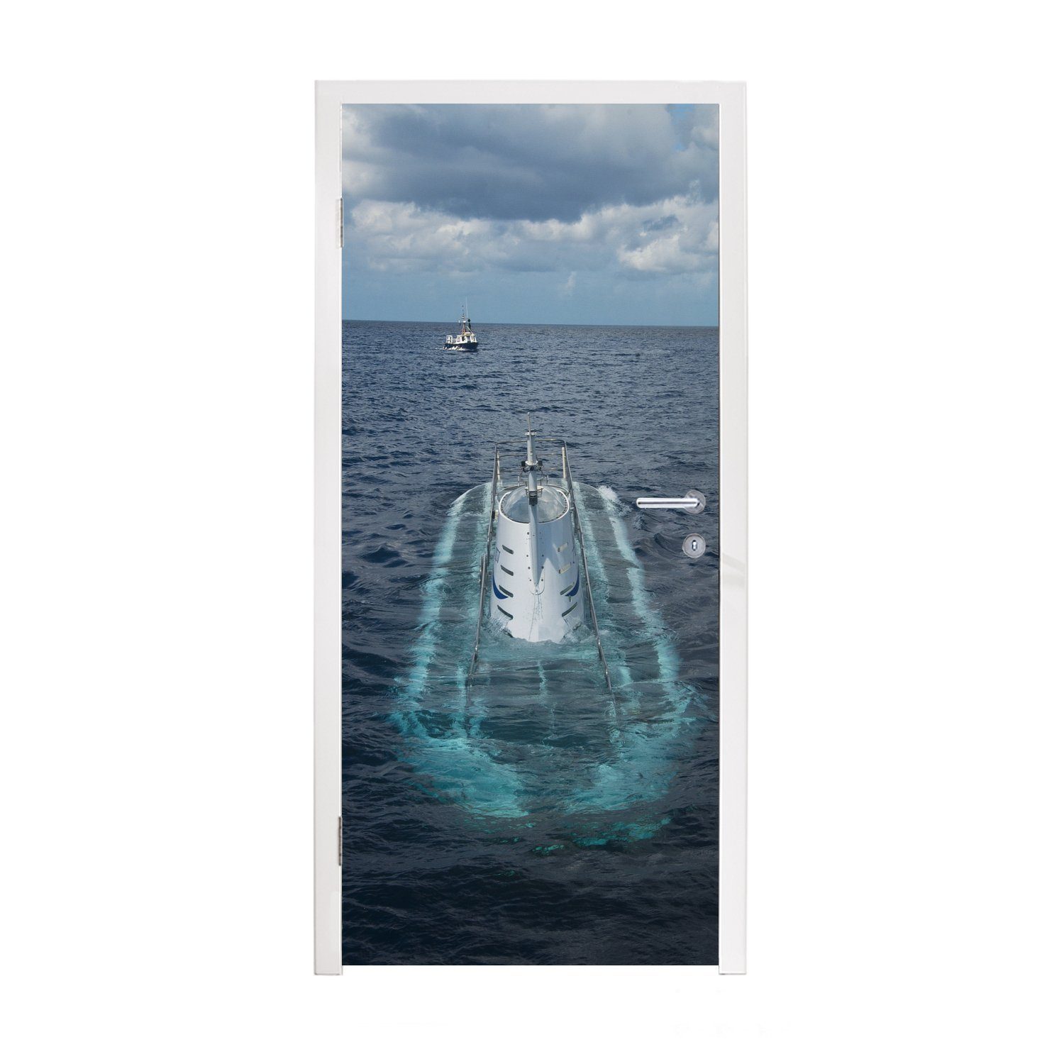 MuchoWow Türtapete Ein tauchendes U-Boot im Ozean, Matt, bedruckt, (1 St), Fototapete für Tür, Türaufkleber, 75x205 cm