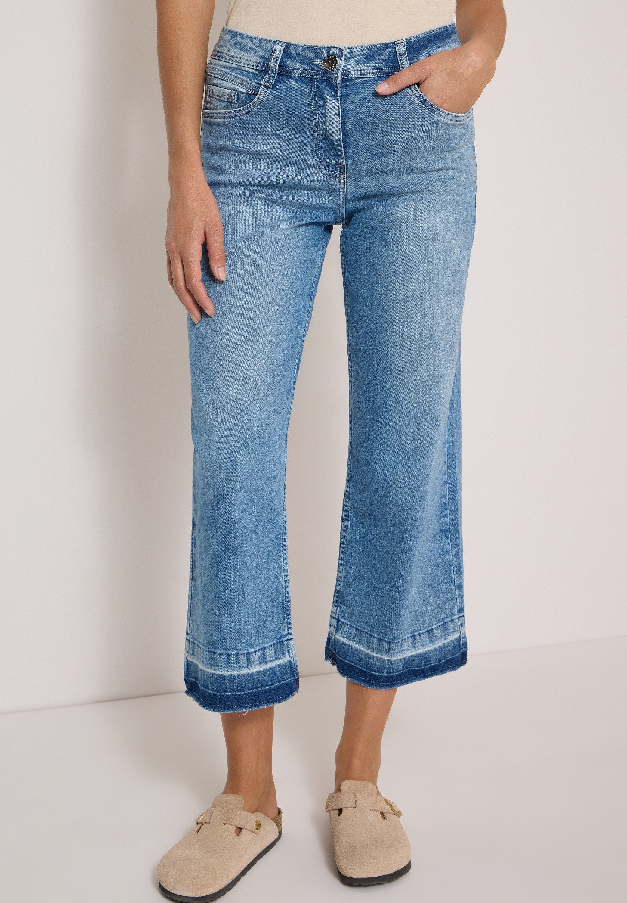CECIL Straight-Jeans Style Neele Verkürzte Jeans mit fransigem Saum