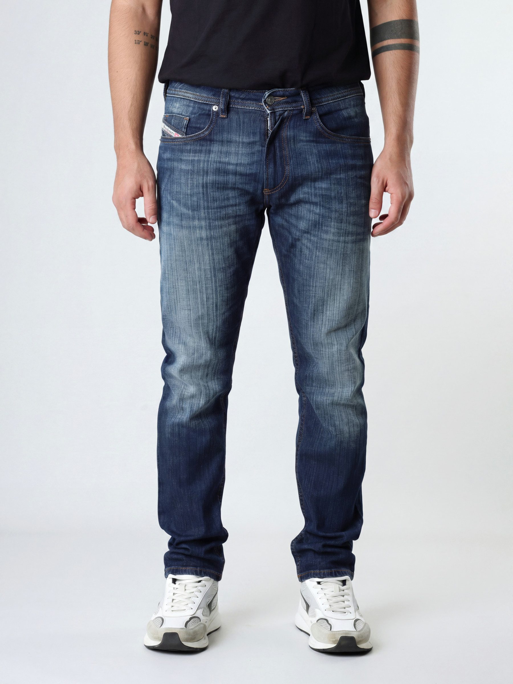 Diesel Slim-fit-Jeans niedrige Leibhöhe - THOMMER-R - Länge:32 Leicht bis mittelschwerer Denim, mittlerer Stretch