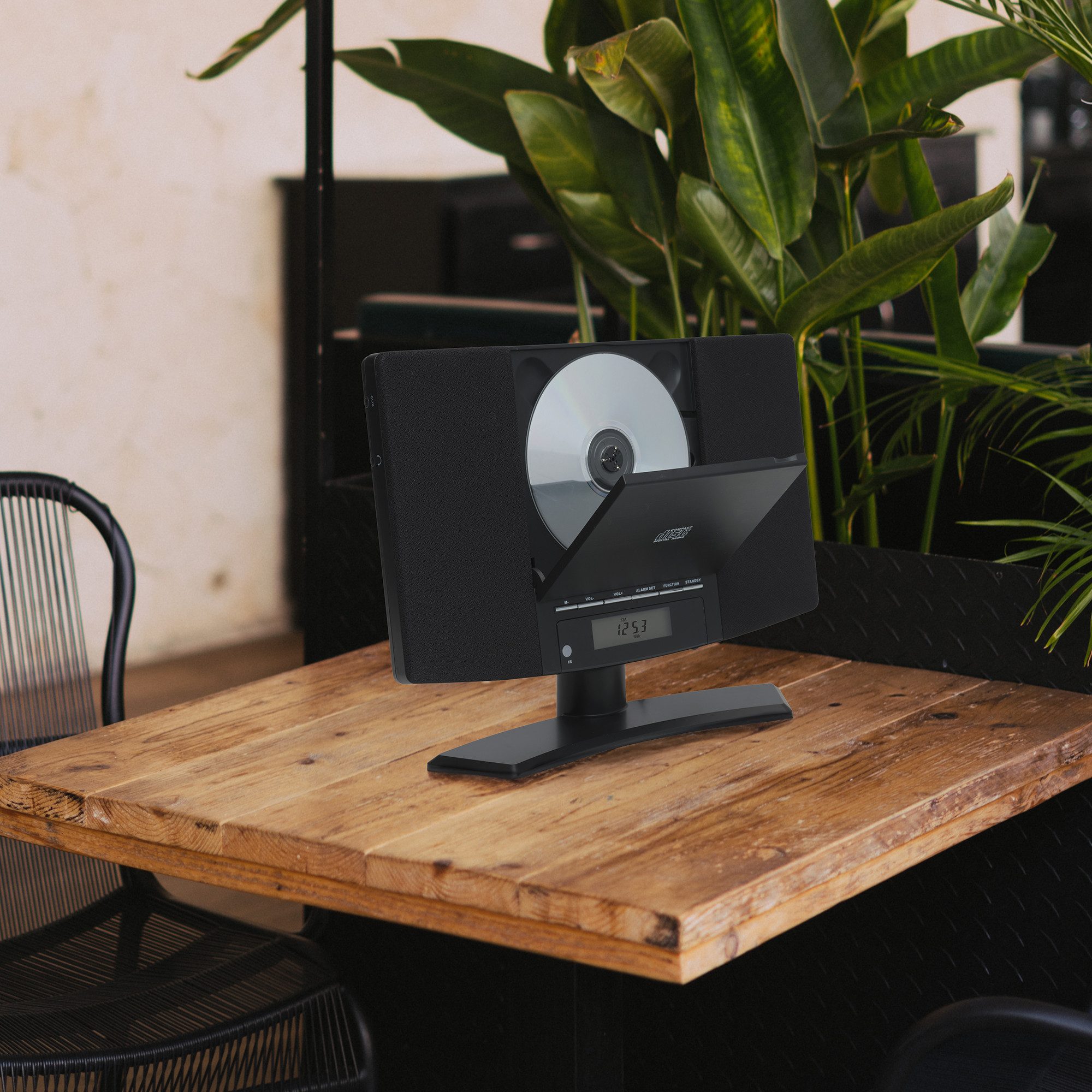 Denver MC-5220B Stereoanlage (FM- Radio, Wandmontage möglich, Alarm Backup mit Batterien möglich)