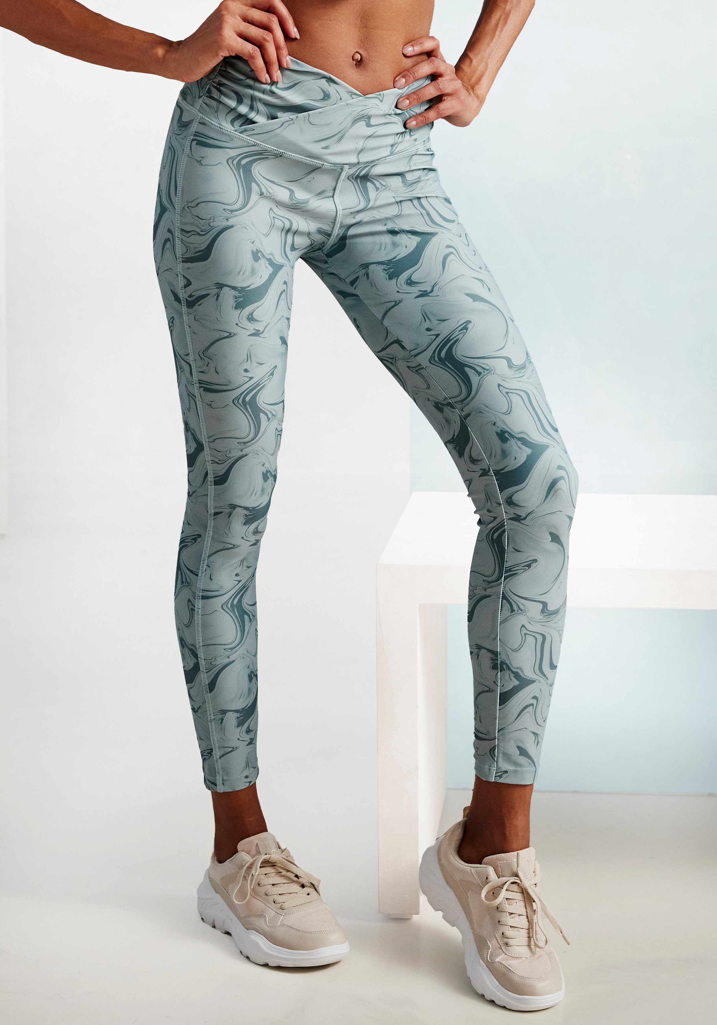 LASCANA ACTIVE Funktionsleggings Sportleggings im Allover-Druck günstig online kaufen