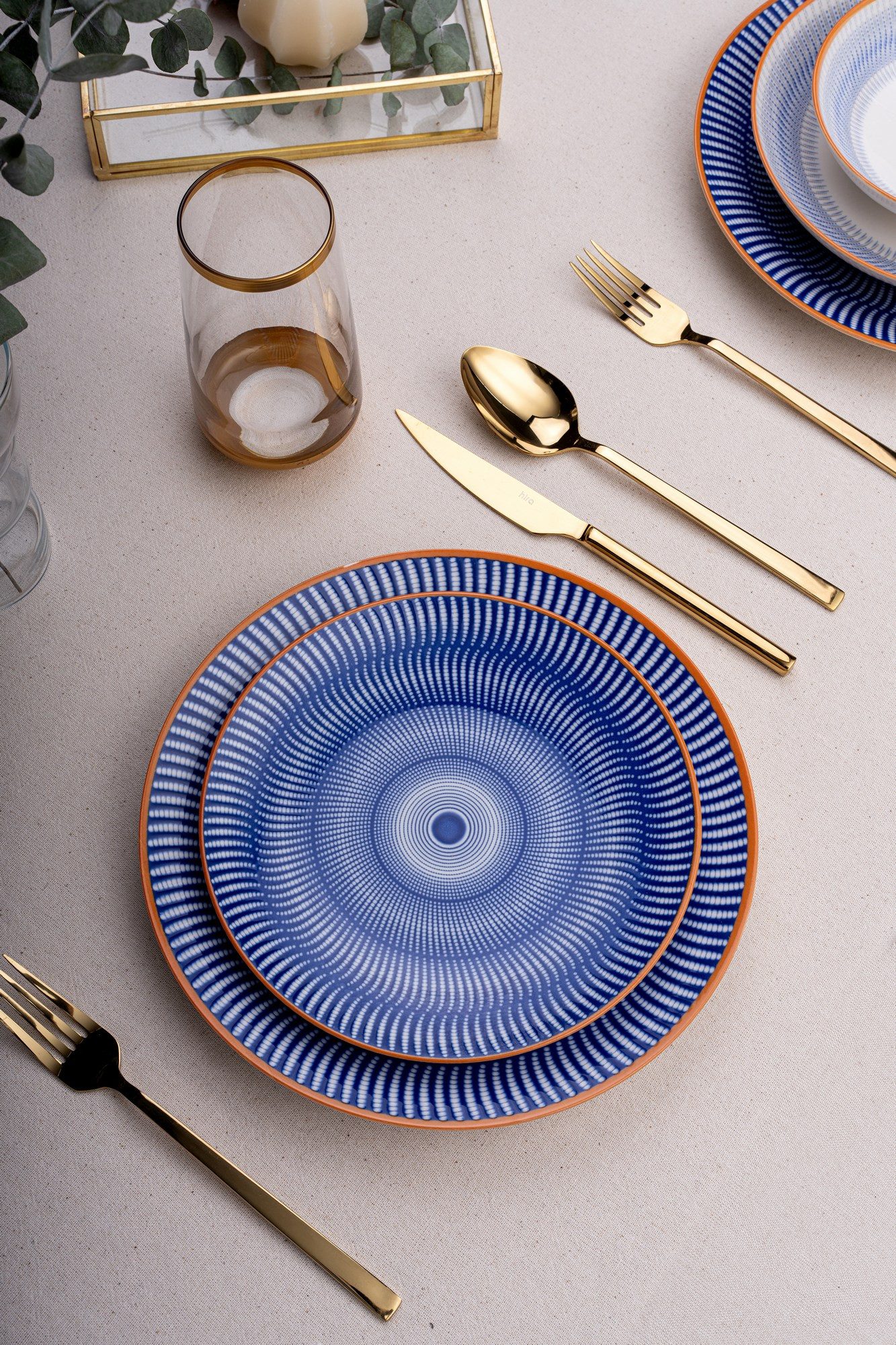 Hermia Concept Teller-Set 100% PORCELAIN P1359 (24-tlg)