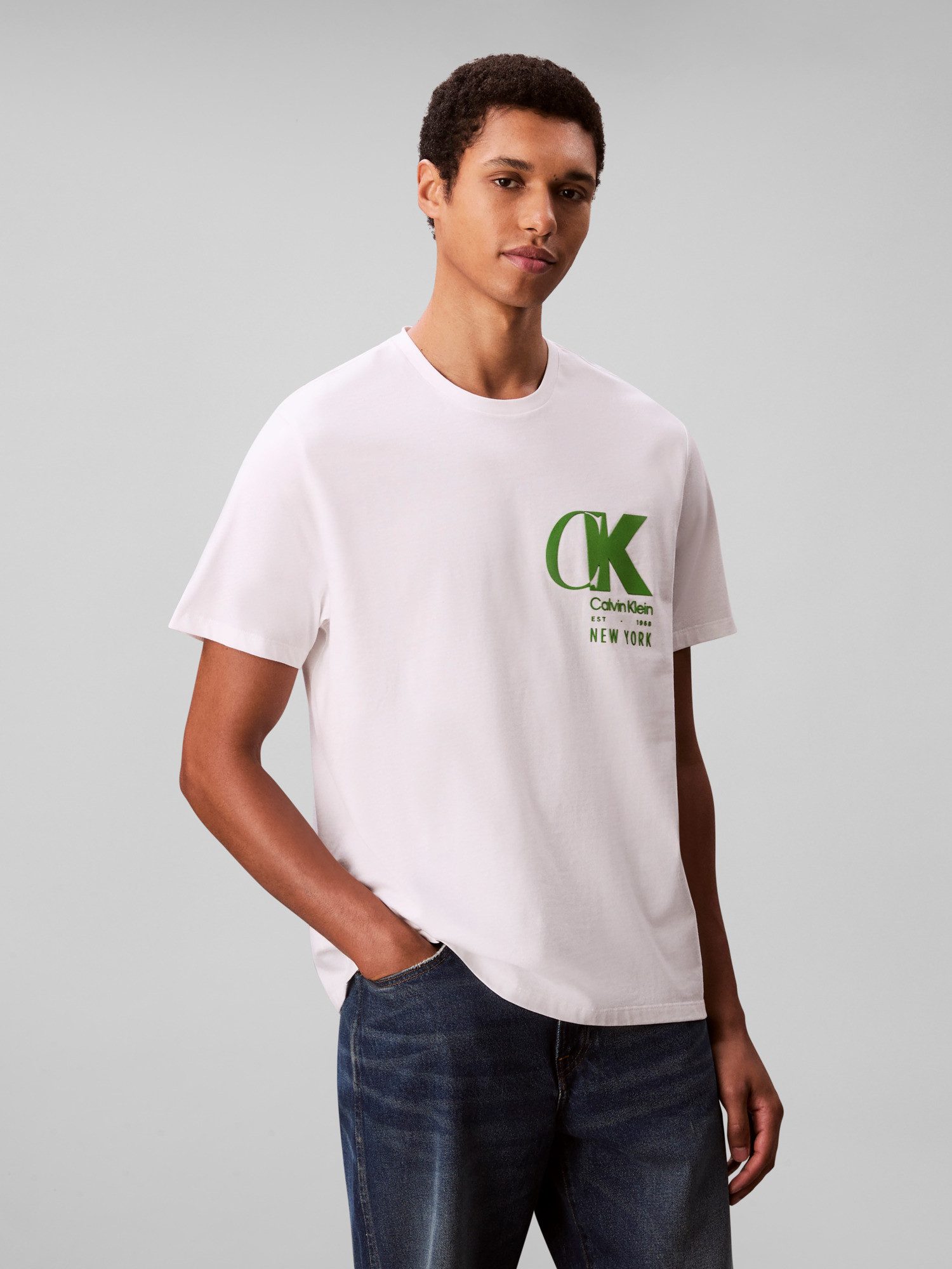 Calvin Klein Jeans T-Shirt SS 20S EU CK OVERLAP GRAPHIC TEE Mit Rundhalsausschnitt, regular fit