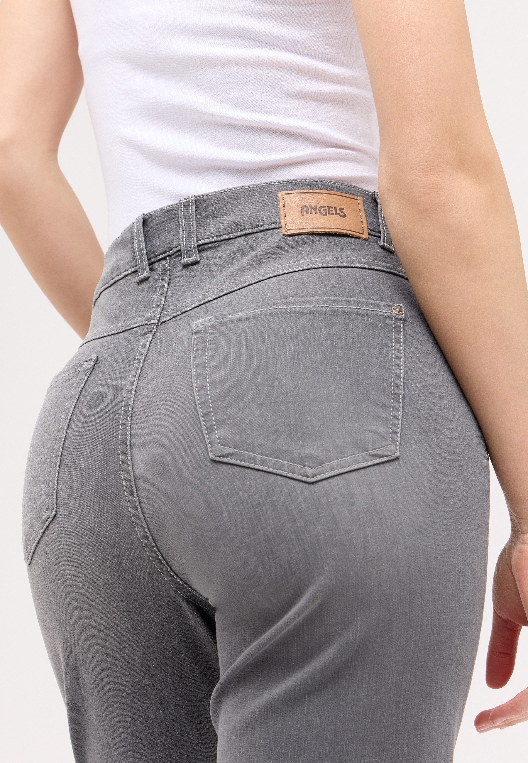 ANGELS Stretch-Jeans weite Passform, aus Baumwollmischung, mit Metallreißverschluss