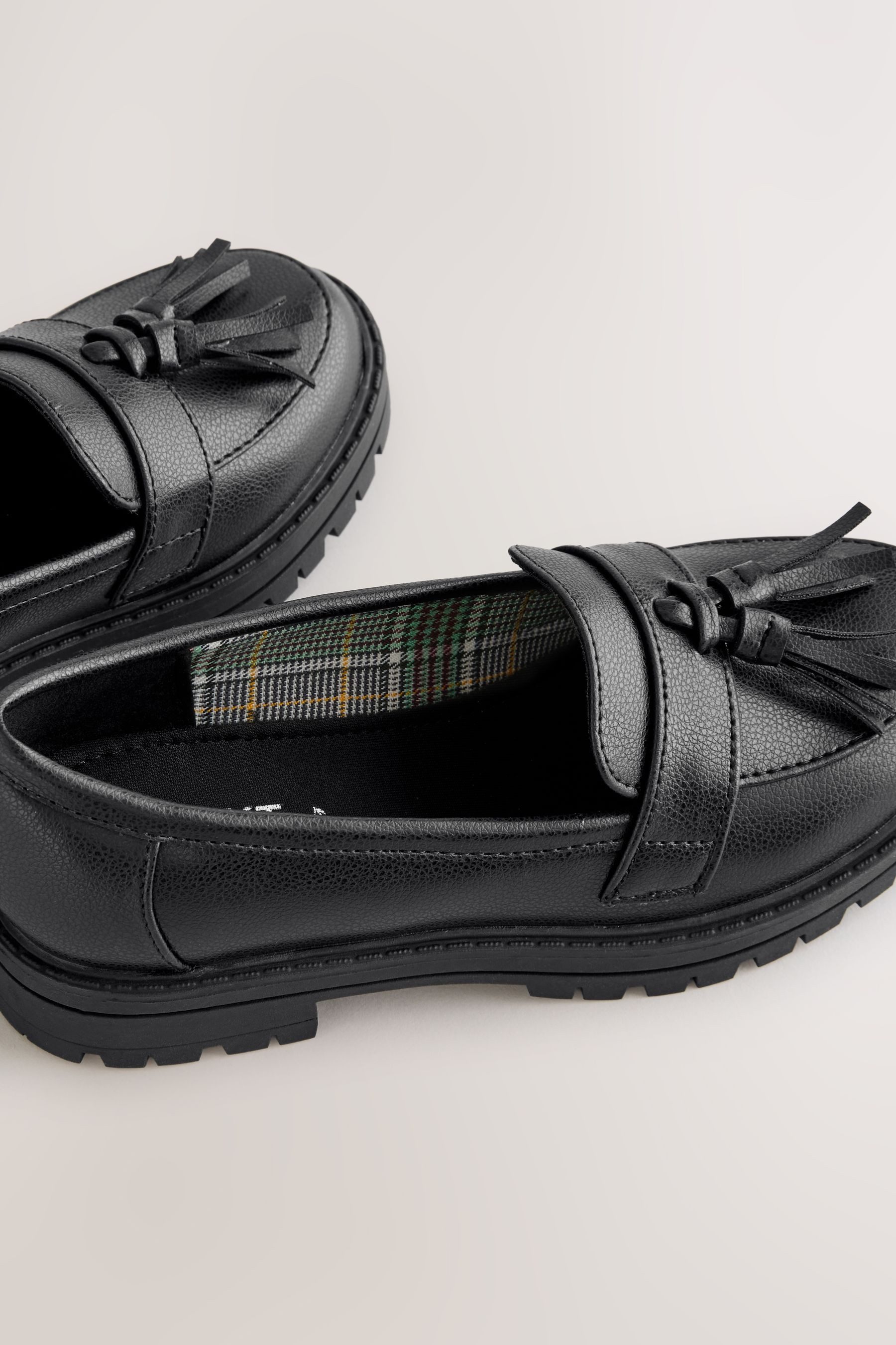 Next Robuste Loafer mit Quasten, weite Passform Loafer (1-tlg)