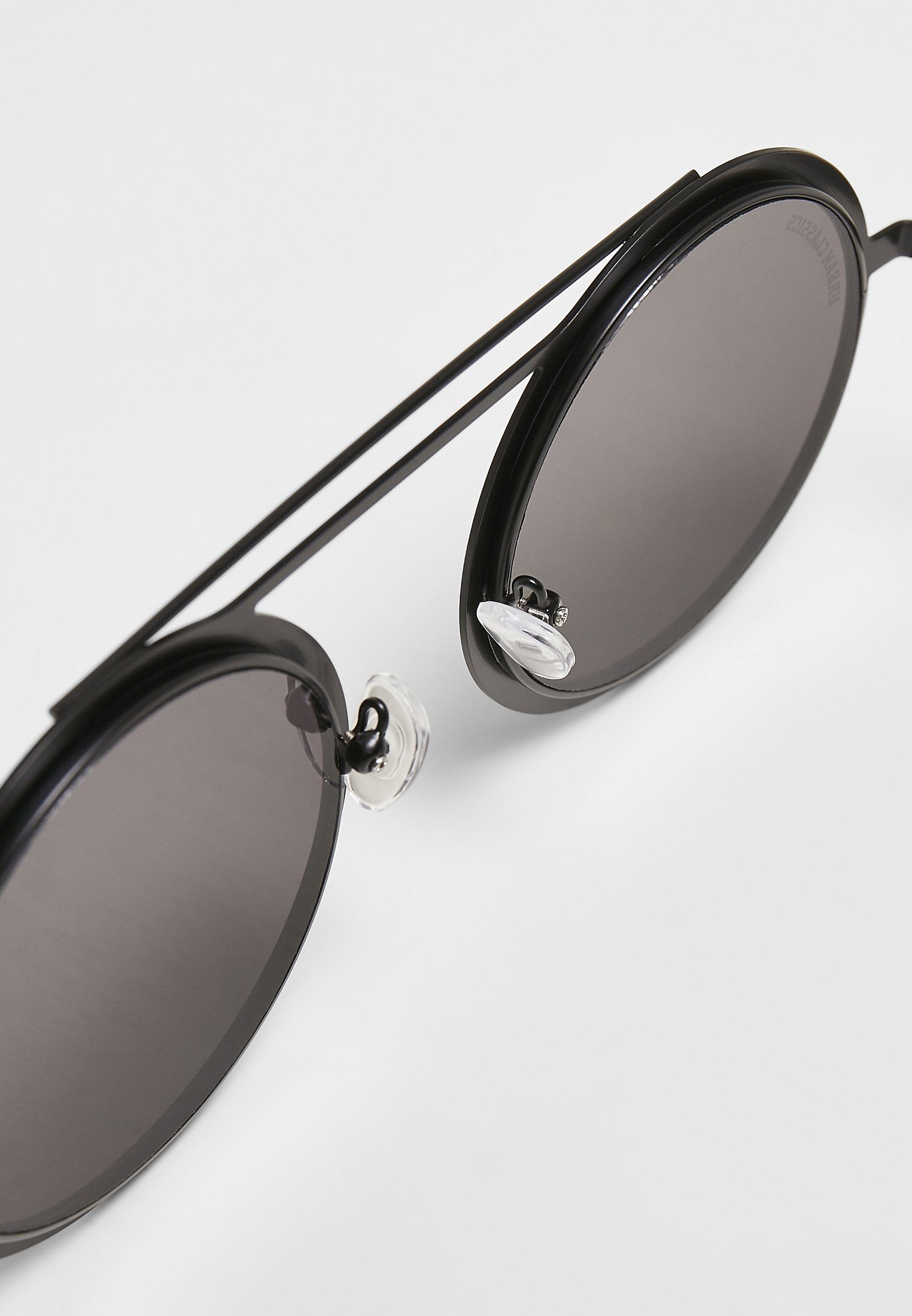 Sonnenbrille Accessoires CLASSICS URBAN Sunglasses 104 UC black/black