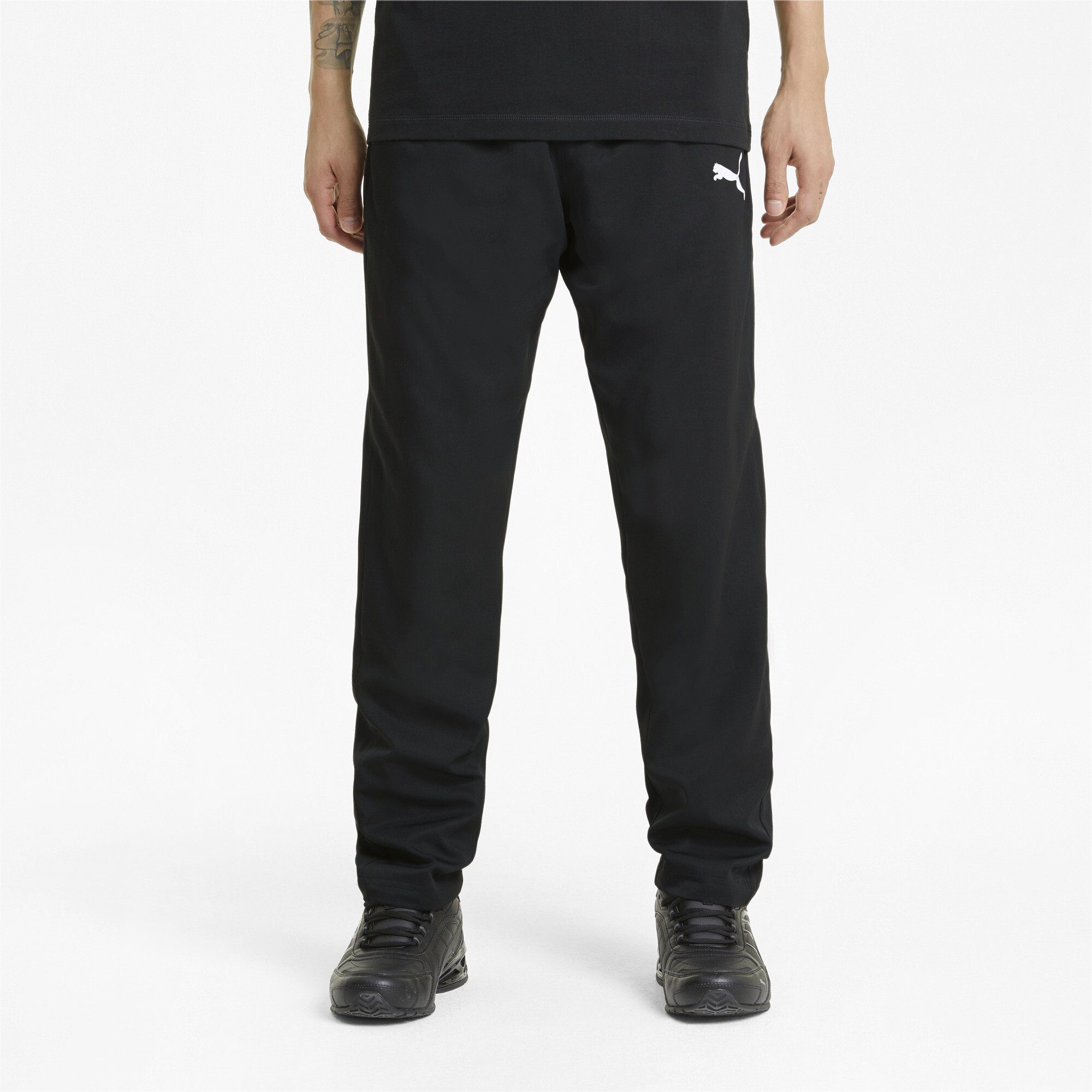 PUMA Sporthose Active Woven Sweatpants innenliegenden für Bund individuellen Komfort Herren, Zugbändern Elastischer mit