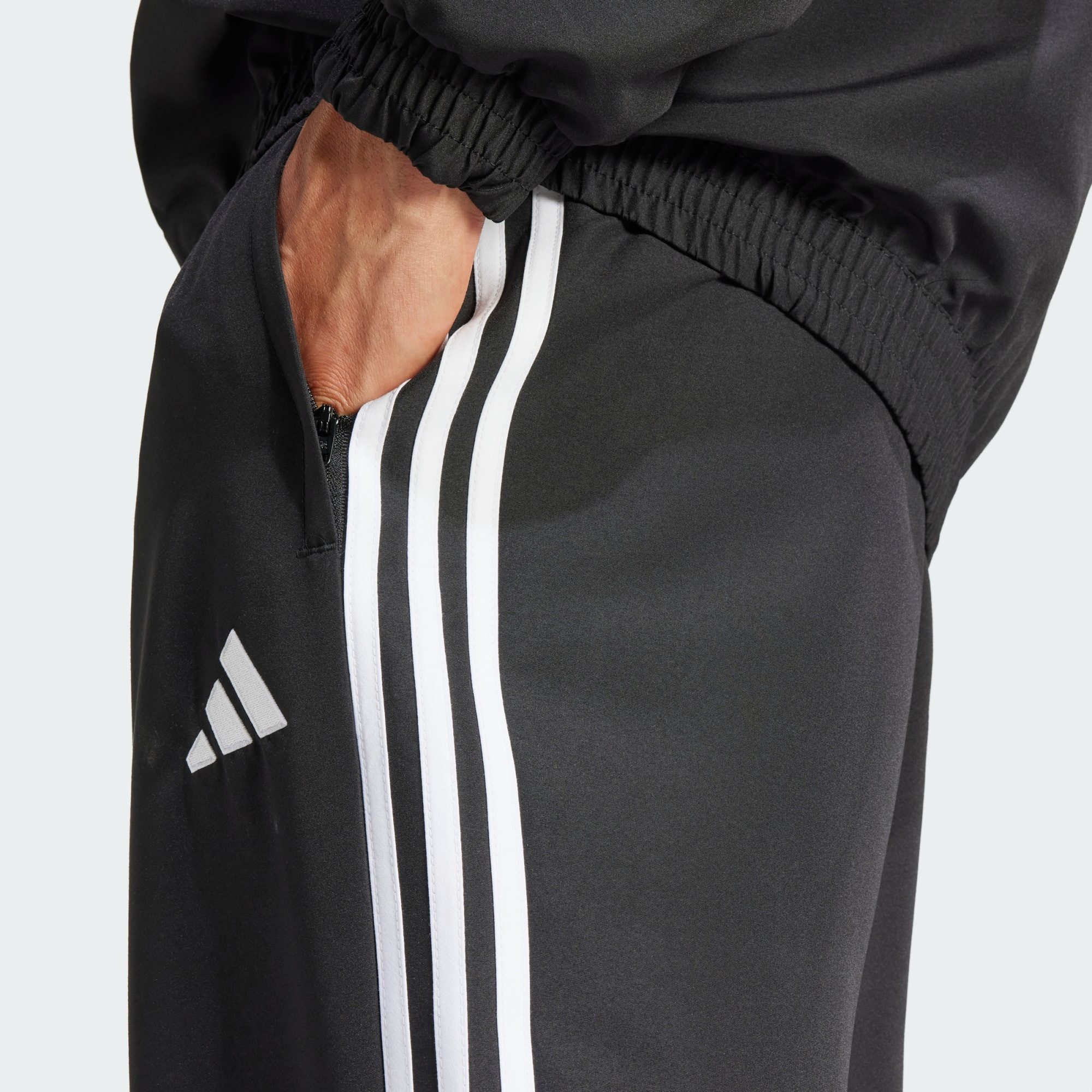adidas Performance Trainingshose TIRO 25 ESSENTIALS WOVEN HOSE (1-tlg)
