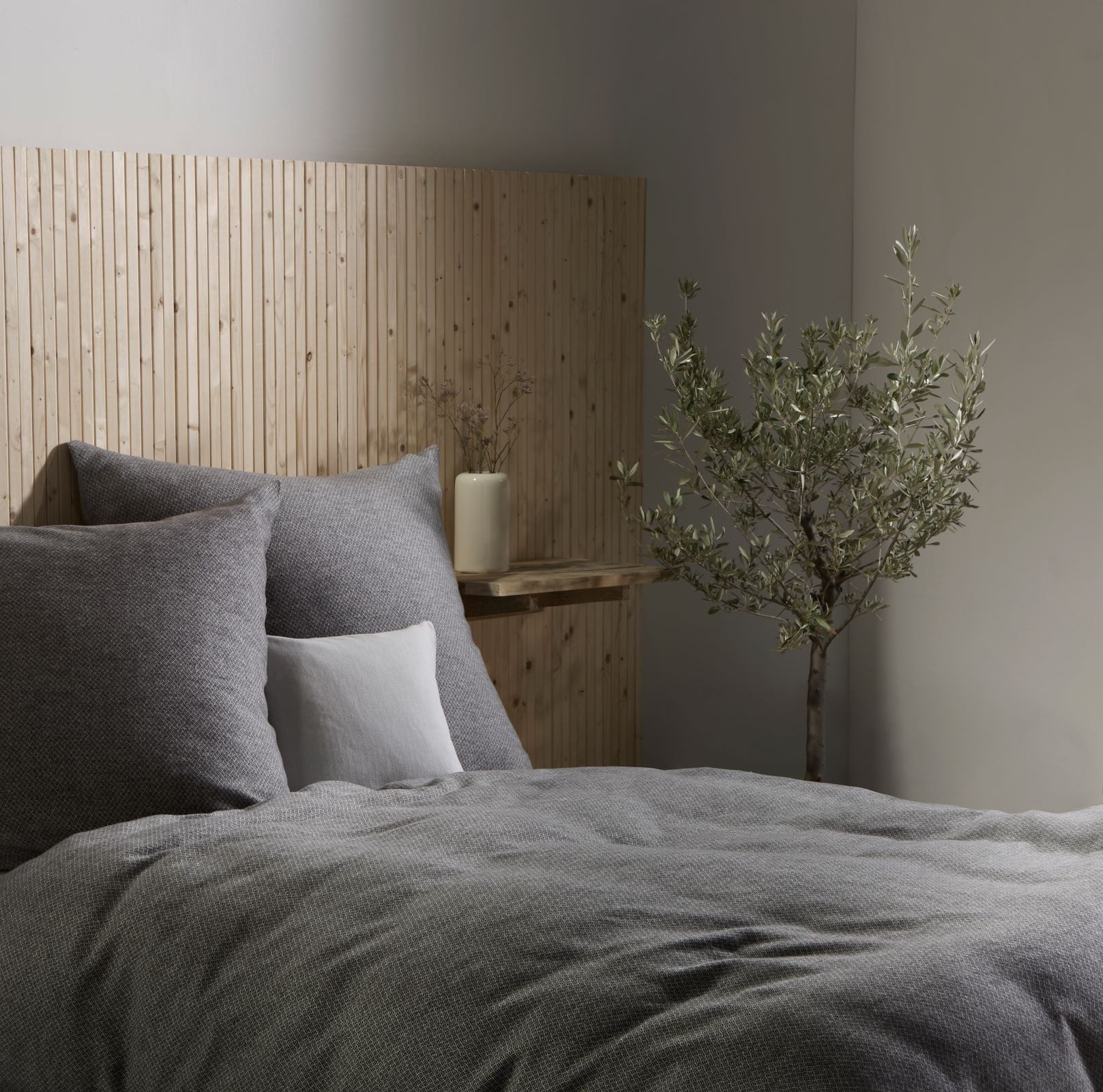 fleuresse Bettwäsche Fleuresse Lech Edelflanell Bettwäsche 135x200 kleingemustert grau, Edelflanell, 2 teilig