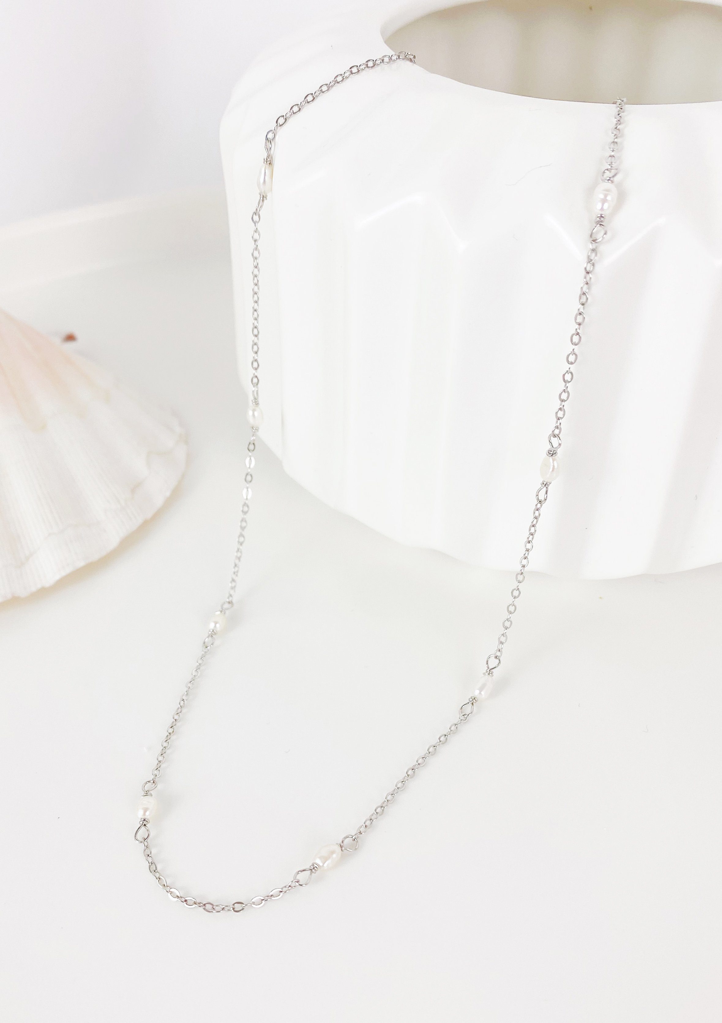 Hey Happiness Ketten und Armband Set Perlenzauber, Elegantes 2er Schmuckset 925 Silber, Zarte Perlenkette & Armband mit Perlen für Damen, mit Süßwasserperlen