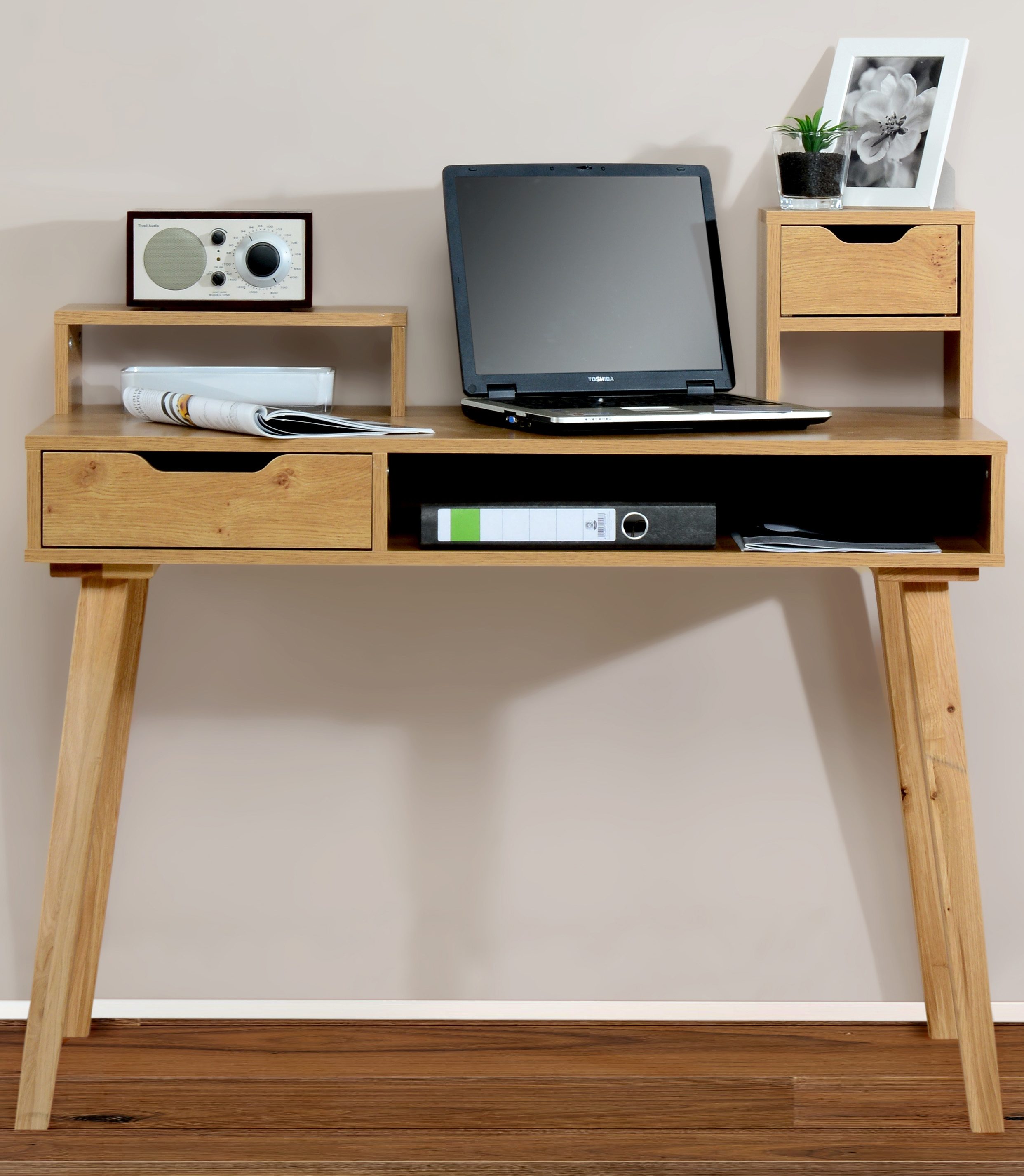 Frontansicht: Sekretär in Buchenfarbe 