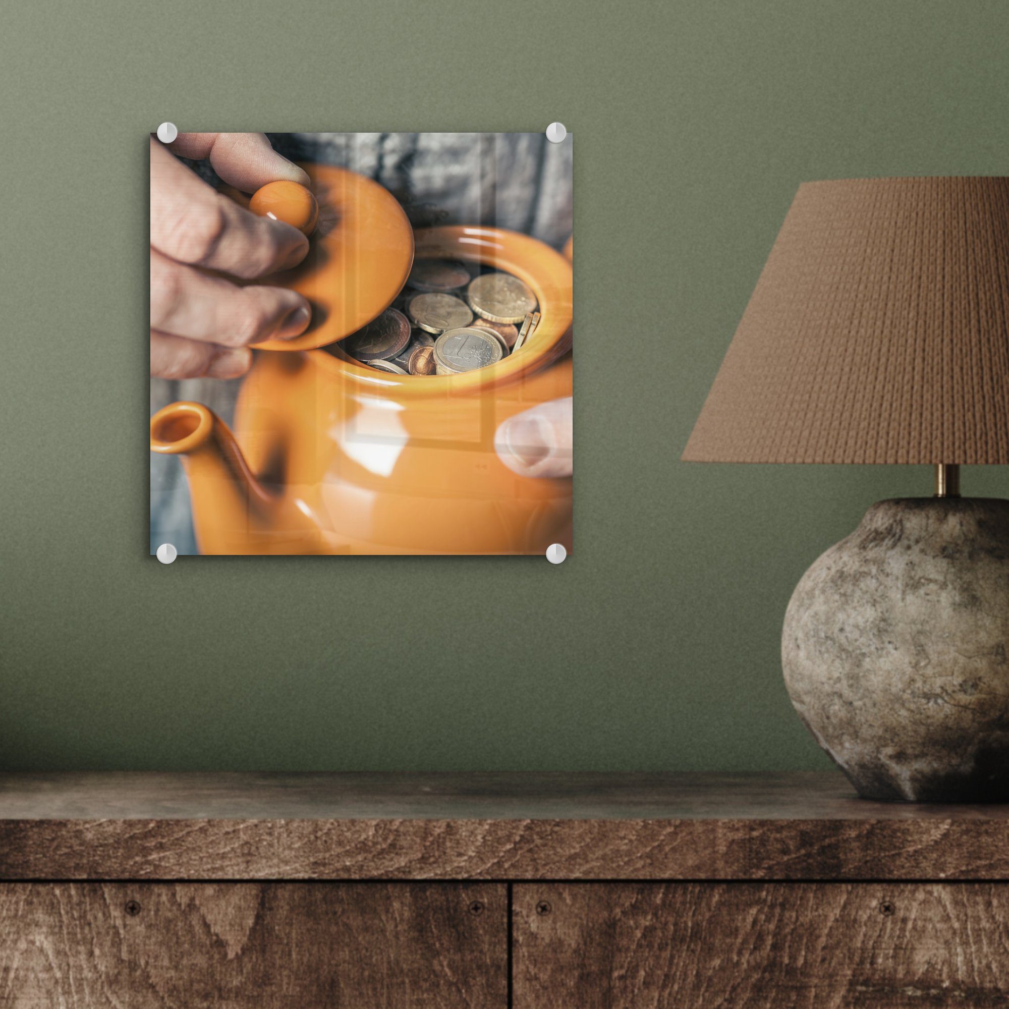 auf Glas MuchoWow Wandbild - gefüllt - Münzen, Glasbilder auf Glas - mit Teekanne Wanddekoration Orangefarbene Acrylglasbild St), (1 Foto Bilder