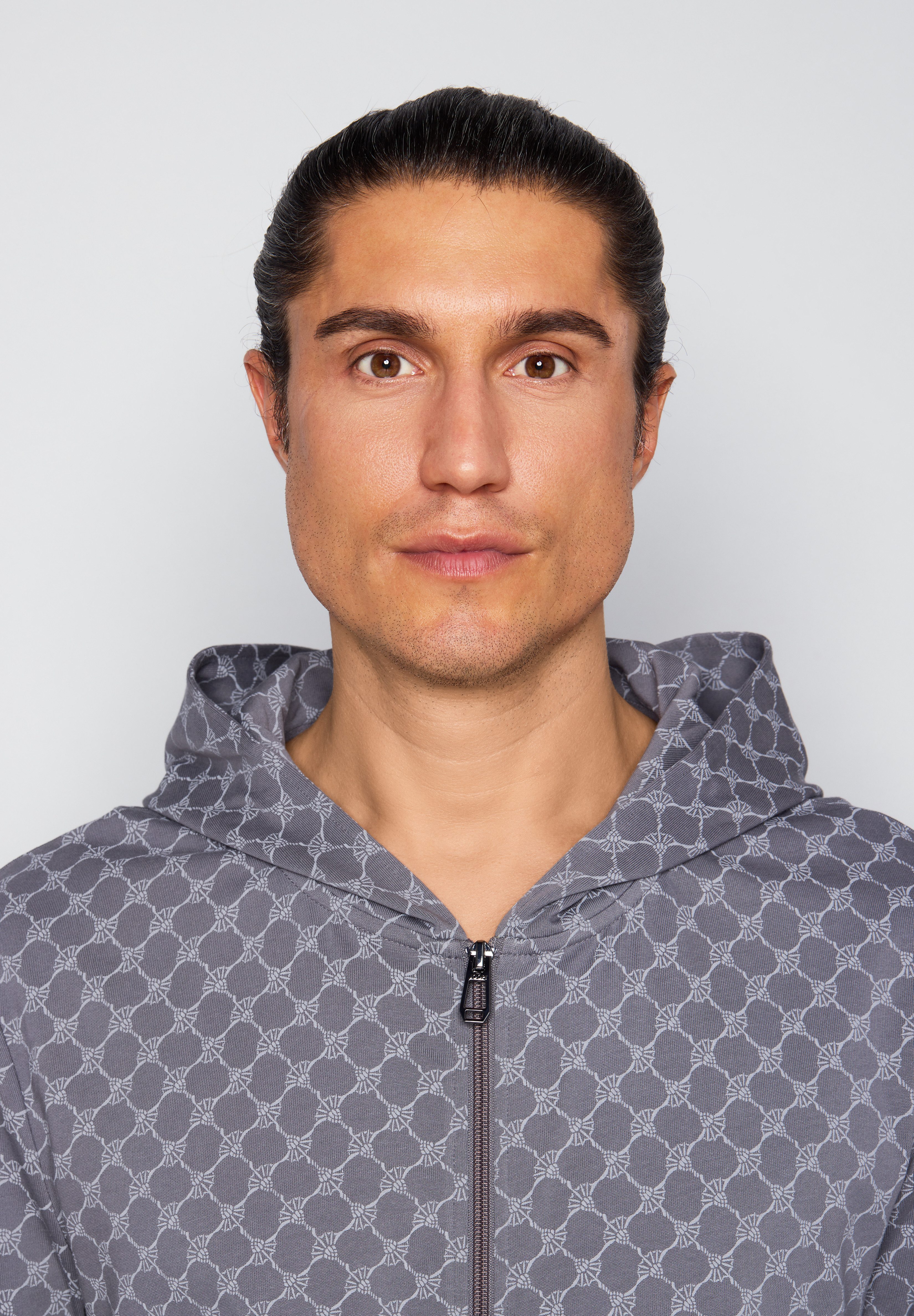 JOOP! Sweatjacke mit Cornflower-Print allover und Kapuze – Bild 5 von 5