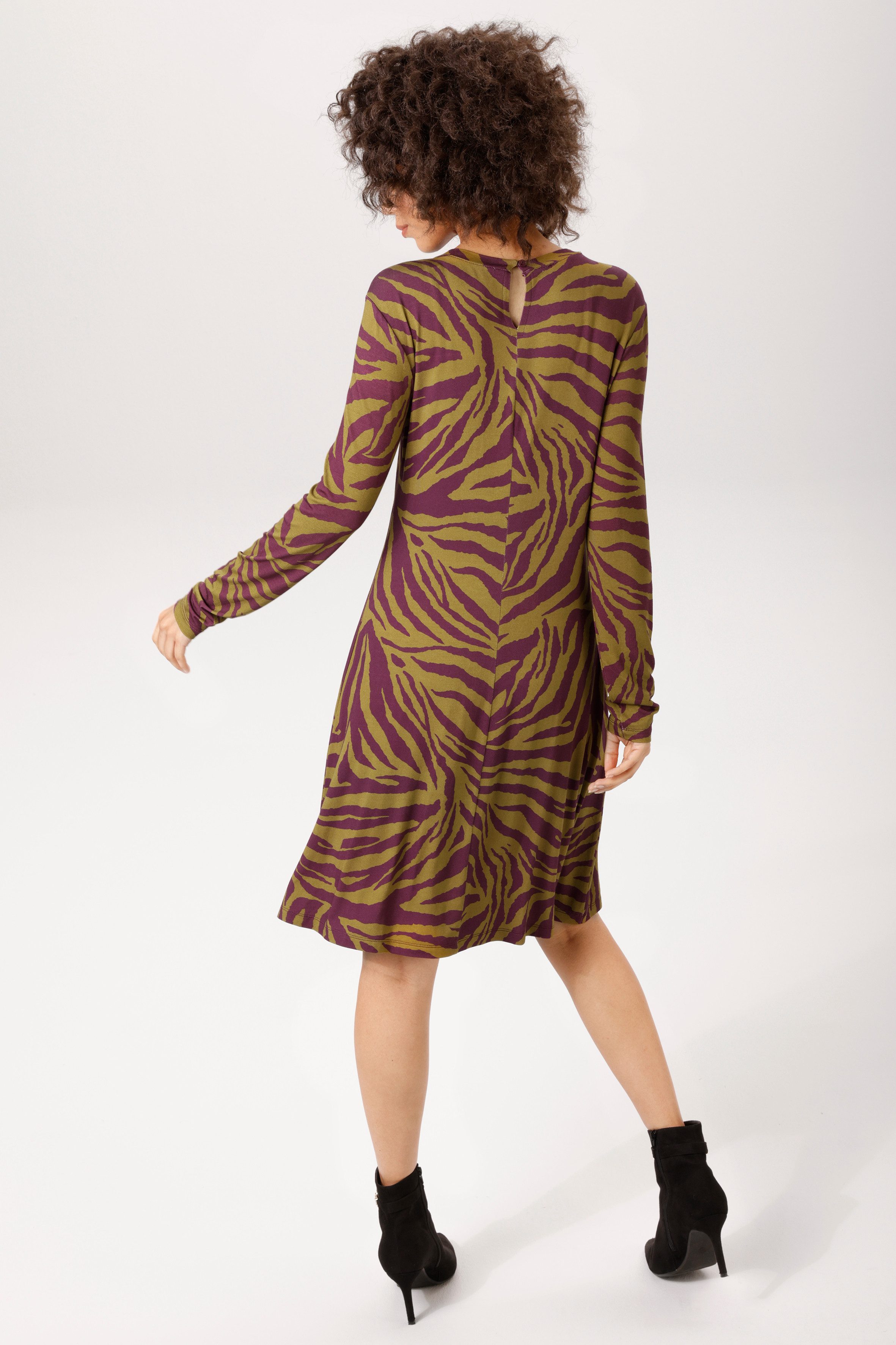 Aniston CASUAL A-Linien-Kleid mit extravagantem Zebra-Muster - NEUE KOLLEKTION – Bild 2 von 5
