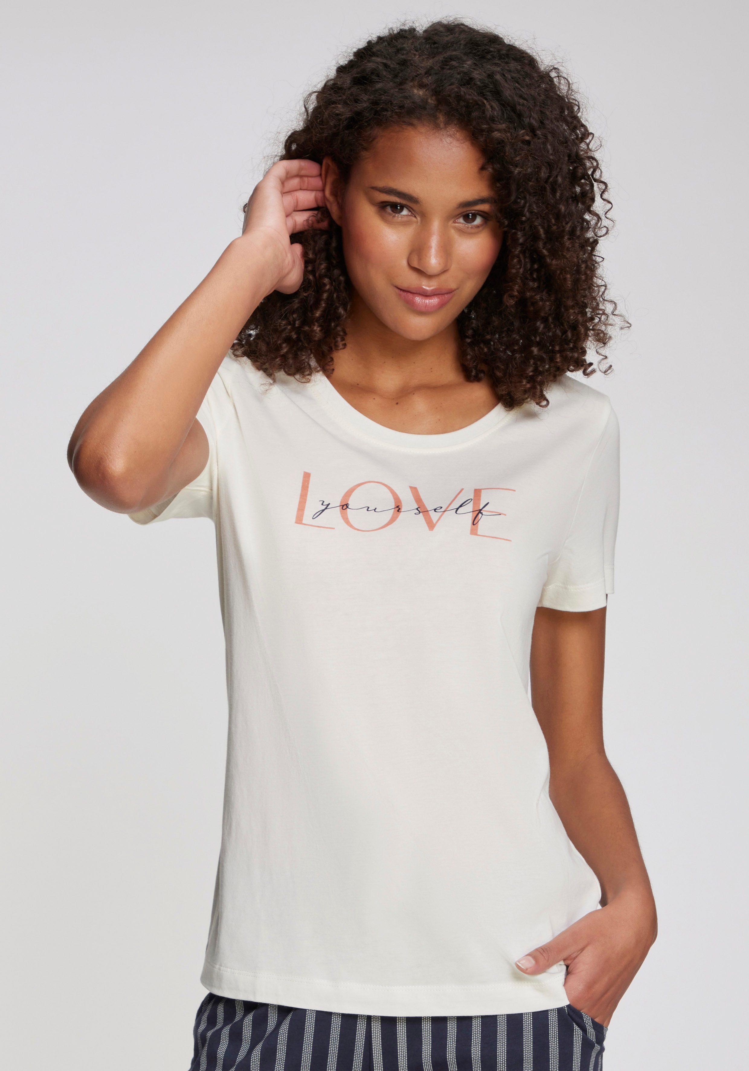 Vivance Dreams Pyjamaoberteil mit schönem Frontprint. € 16,99