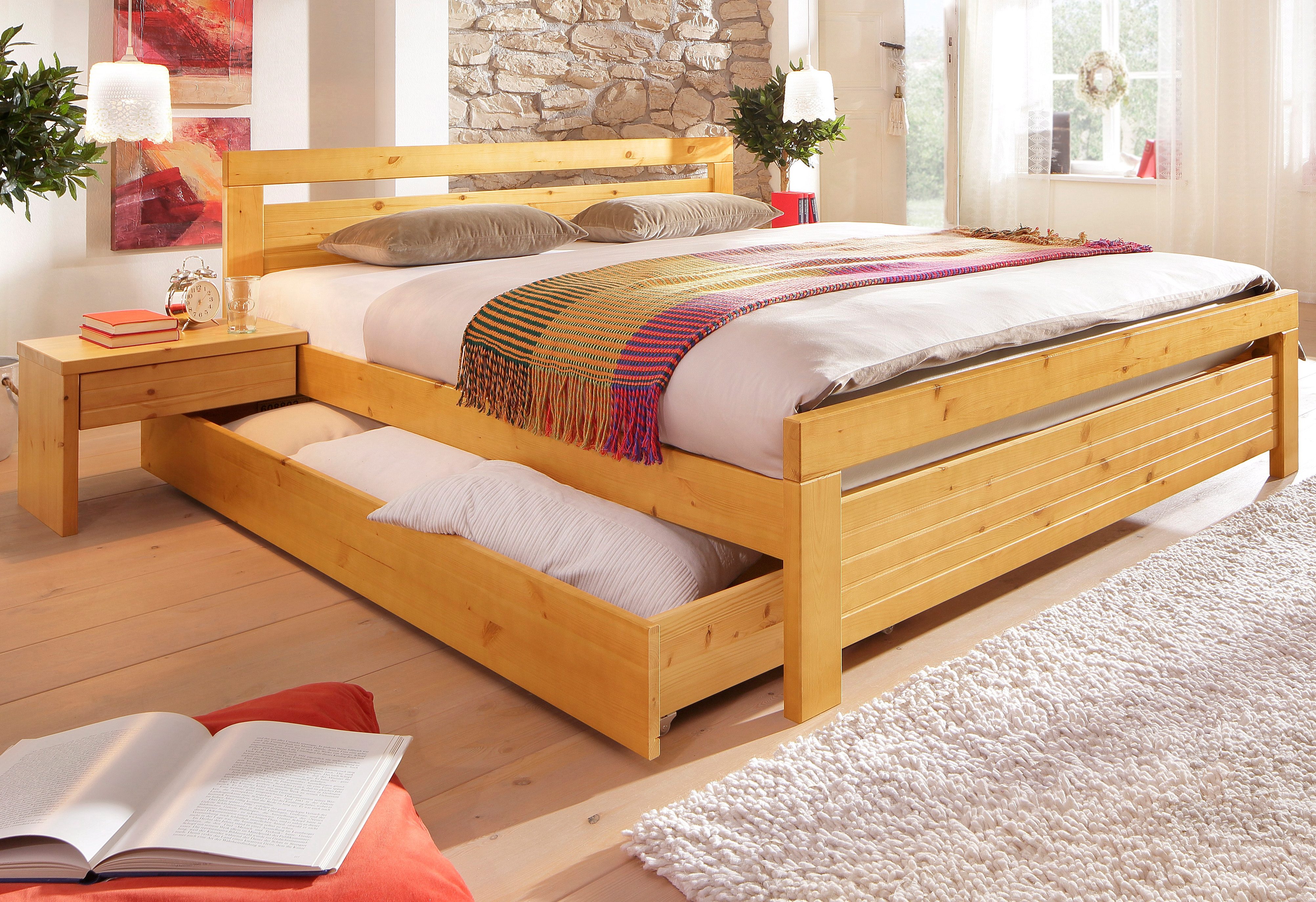 Bett CARI inkl. Rollrost in honigfarben