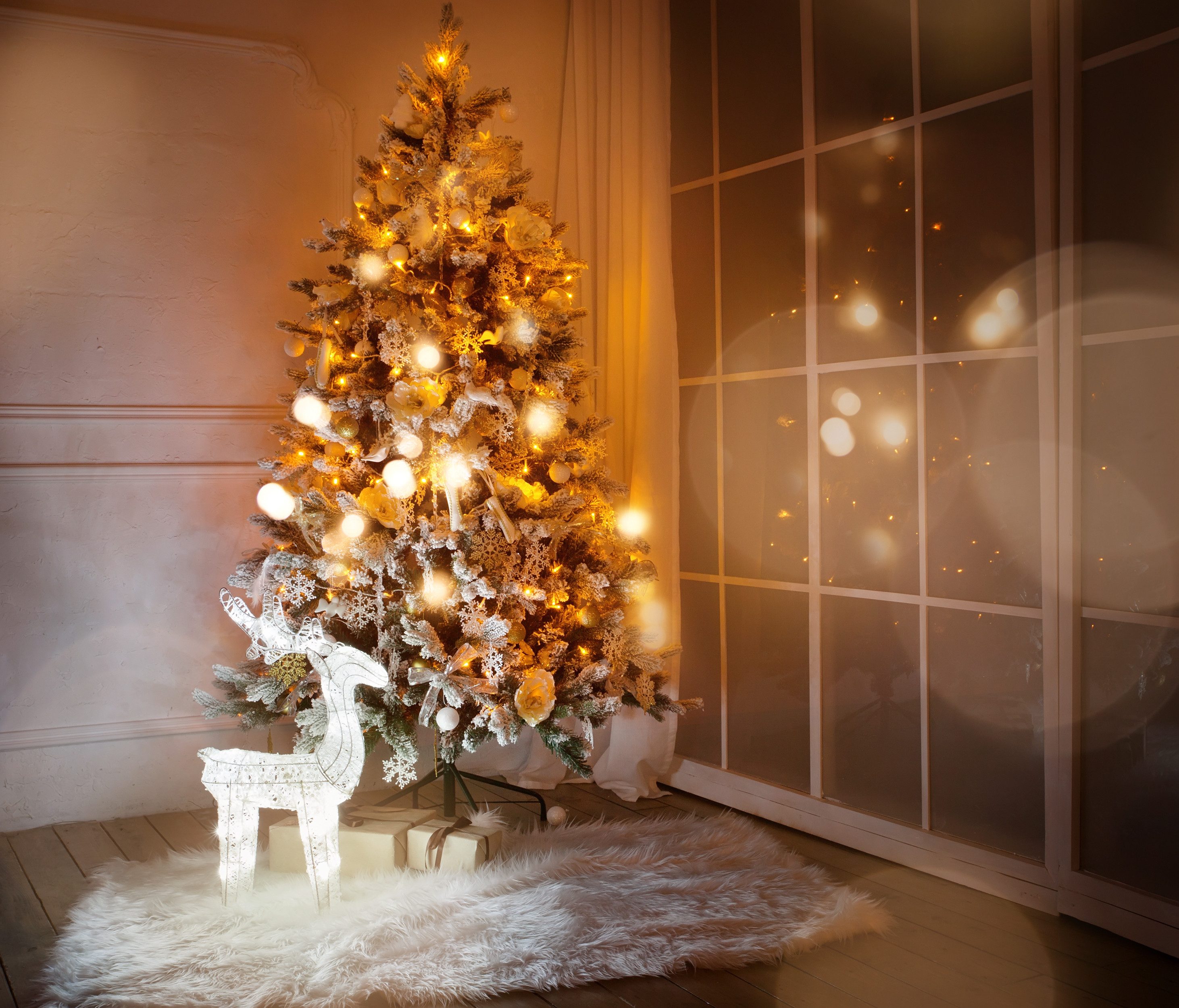 Luxform LED-Baummantel Lichterkette LED mit Ring für Weihnachtsbaum Christbaum 145 LED, mit Ring