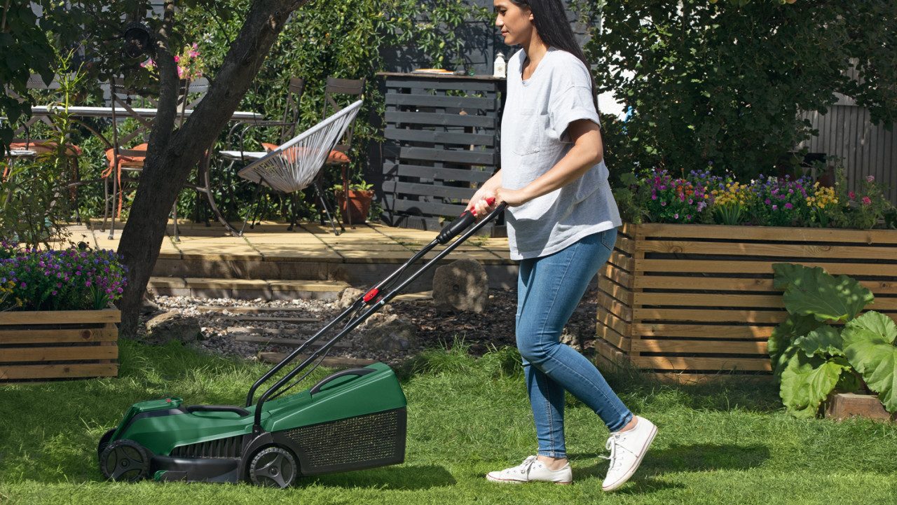 BOSCH Akkurasenmäher Bosch Akku-Rasenmäher-Set EasyMower 18 V inkl., Mit Akku + Ladegerät