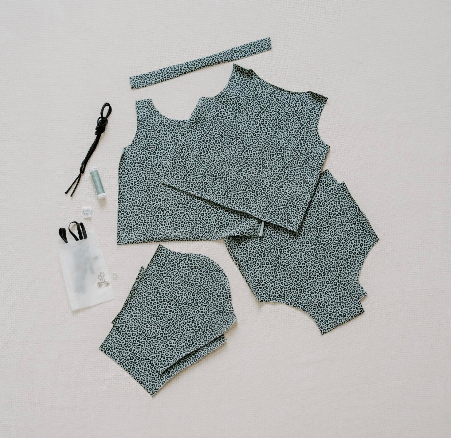 nähen Baby&Kids zum selbst DIY Stitch Nähset Kreativset Longshirt - & - dots FINO zugeschnitten