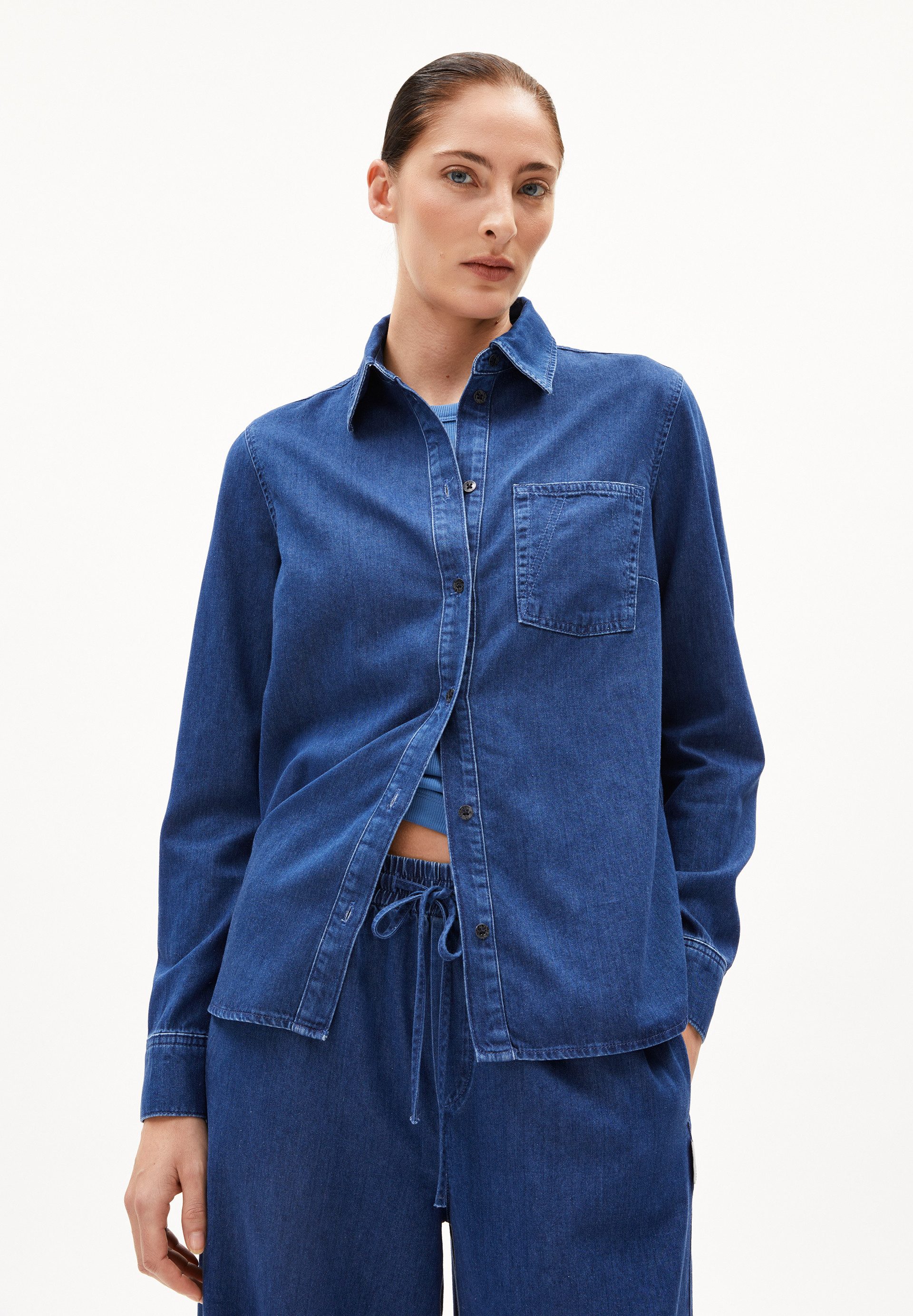 Armedangels Kurzarmbluse AURELAA Jeansbluse aus Bio-Baumwoll günstig online kaufen