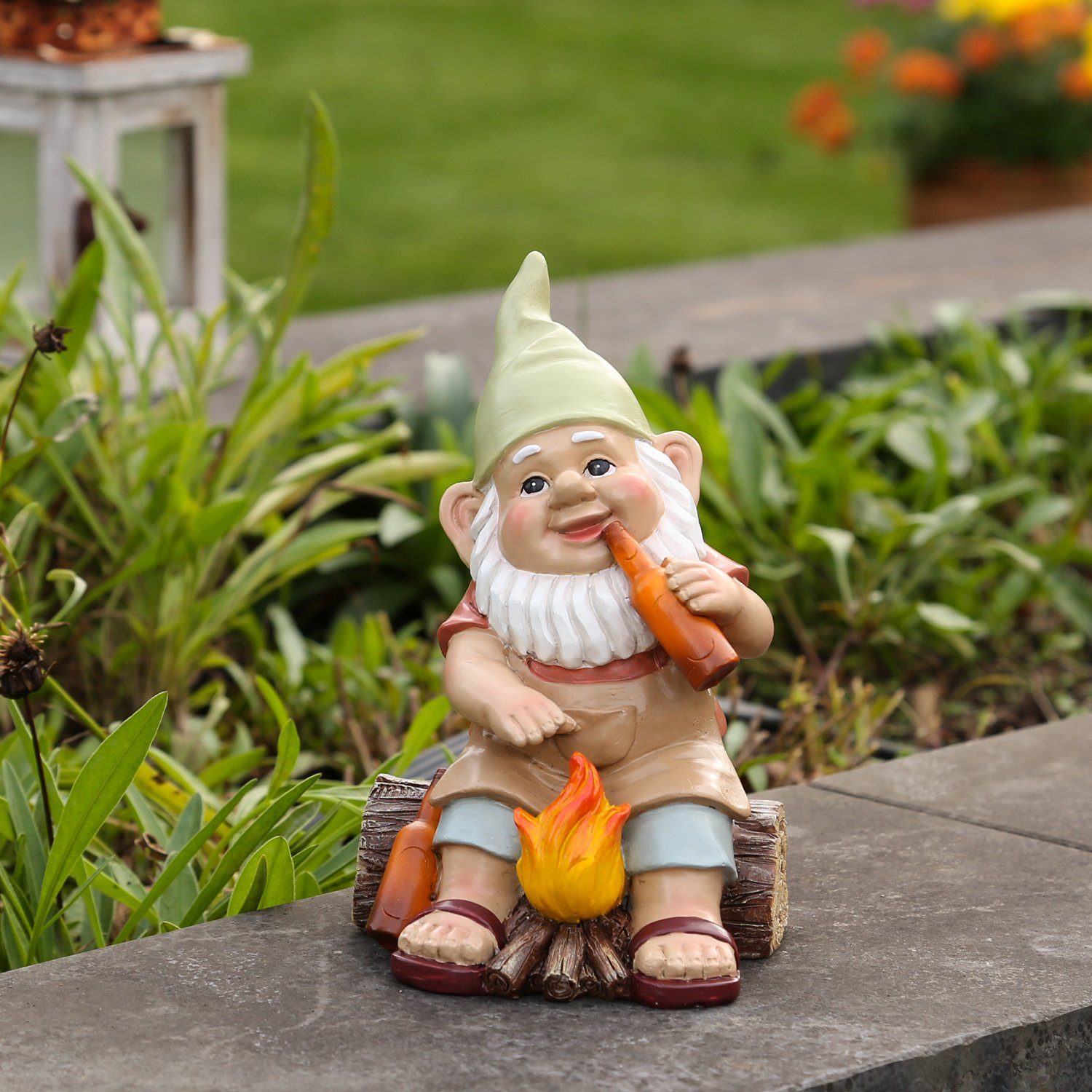 MARELIDA Gartenzwerg SKALLI Zwerg am Lagerfeuer Dekofigur Polyresin Gartenfigur Gnom 17cm, (1 St)