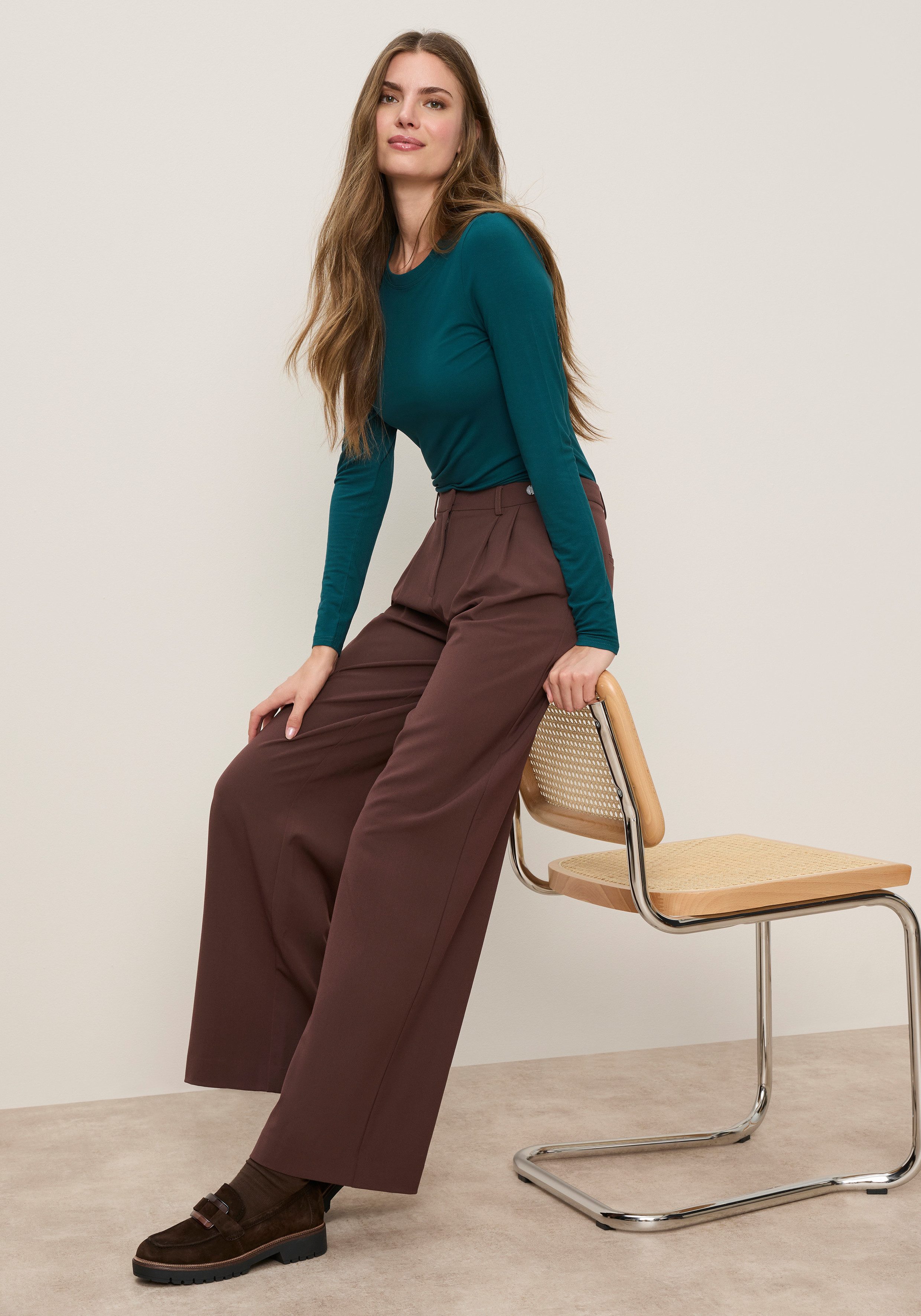 Zum Outfit 10