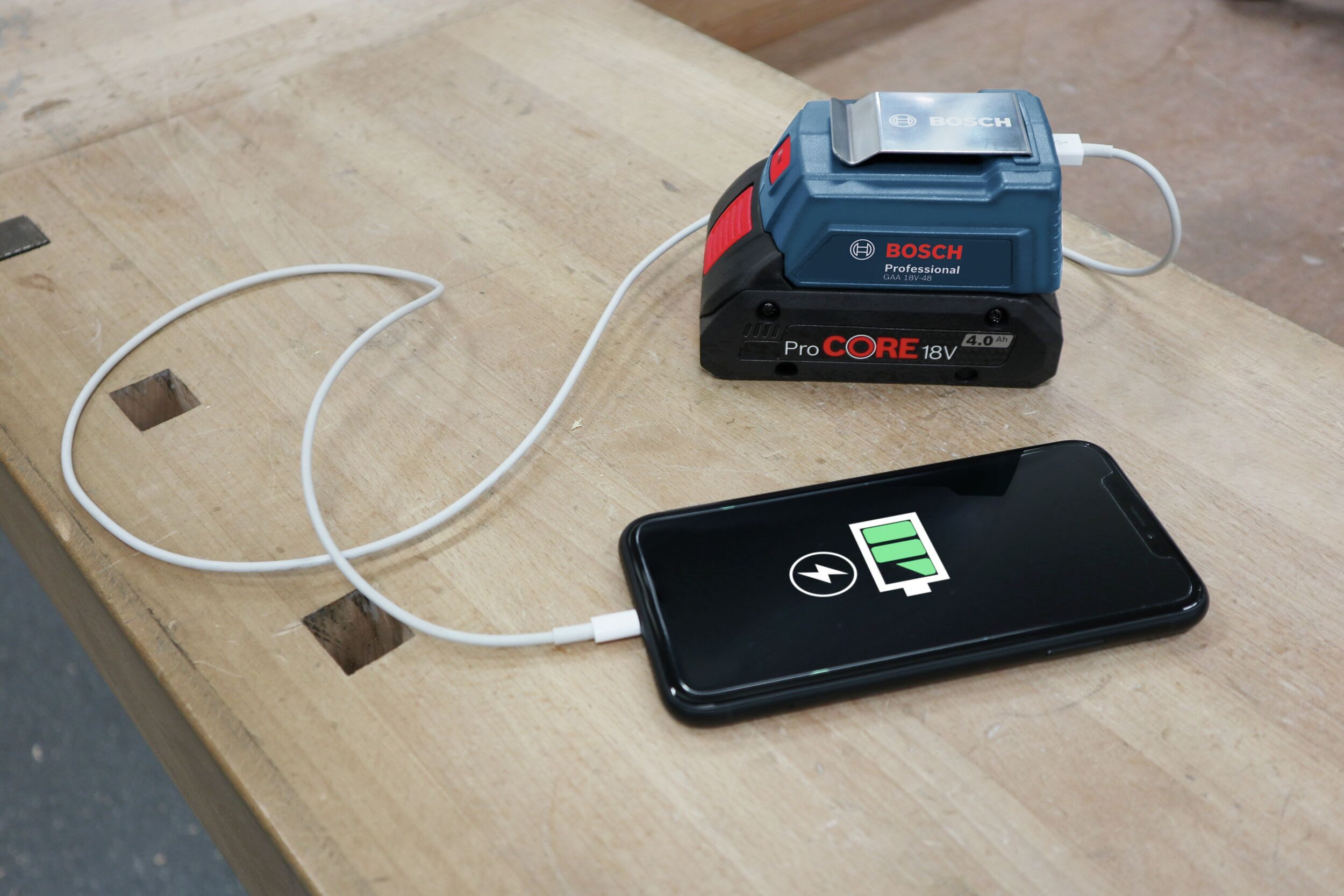 BOSCH GAA Akku-Ladestation (Ladegerät 18V-48)