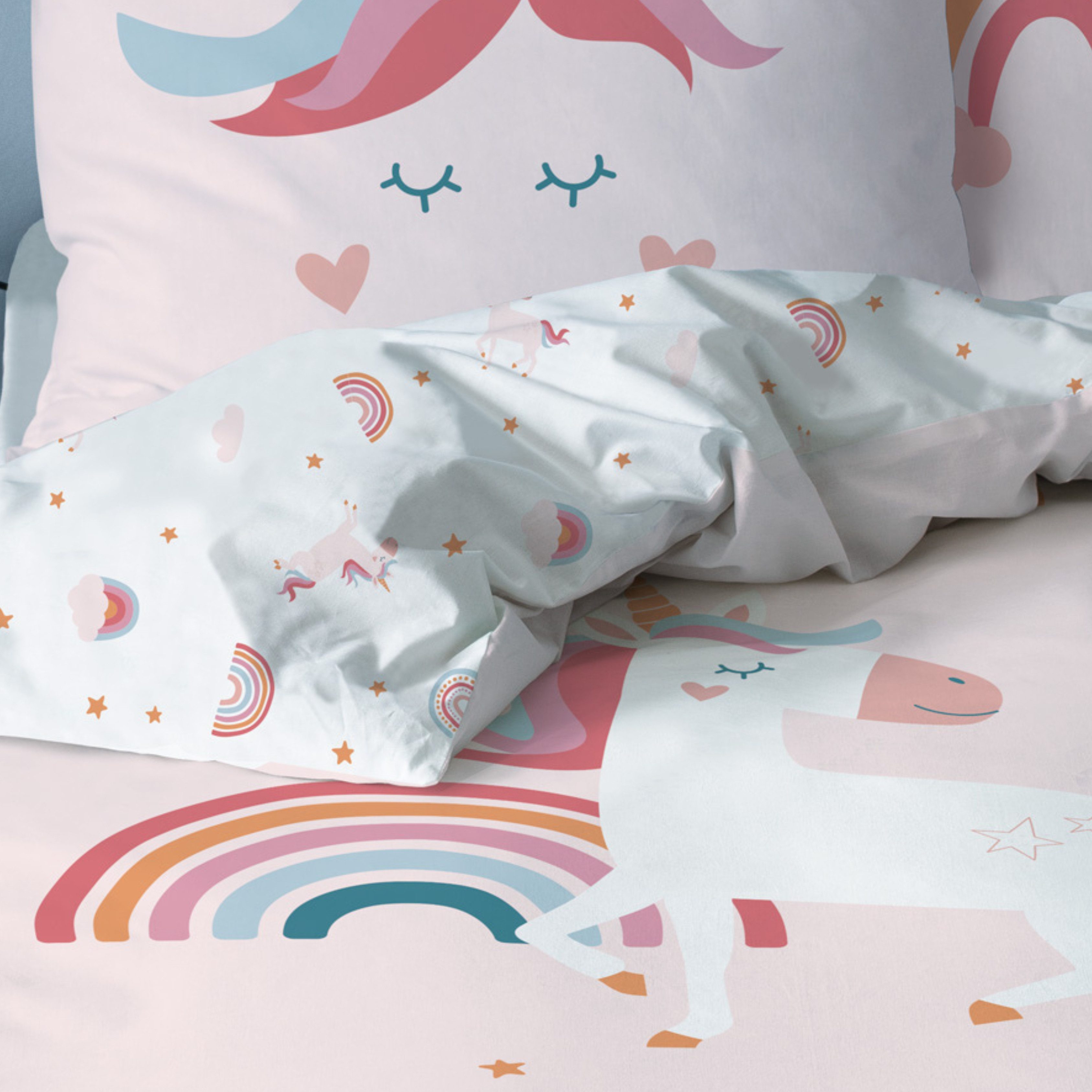 MTOnlinehandel Bettwäsche Einhorn 135x200 + 80x80 cm (Unicorn), 100% Baumwolle, 2 teilig, Mädchen-Bettwäsche Magic Tale, Regenbogen, Sterne und Wolken – Bild 5 von 5