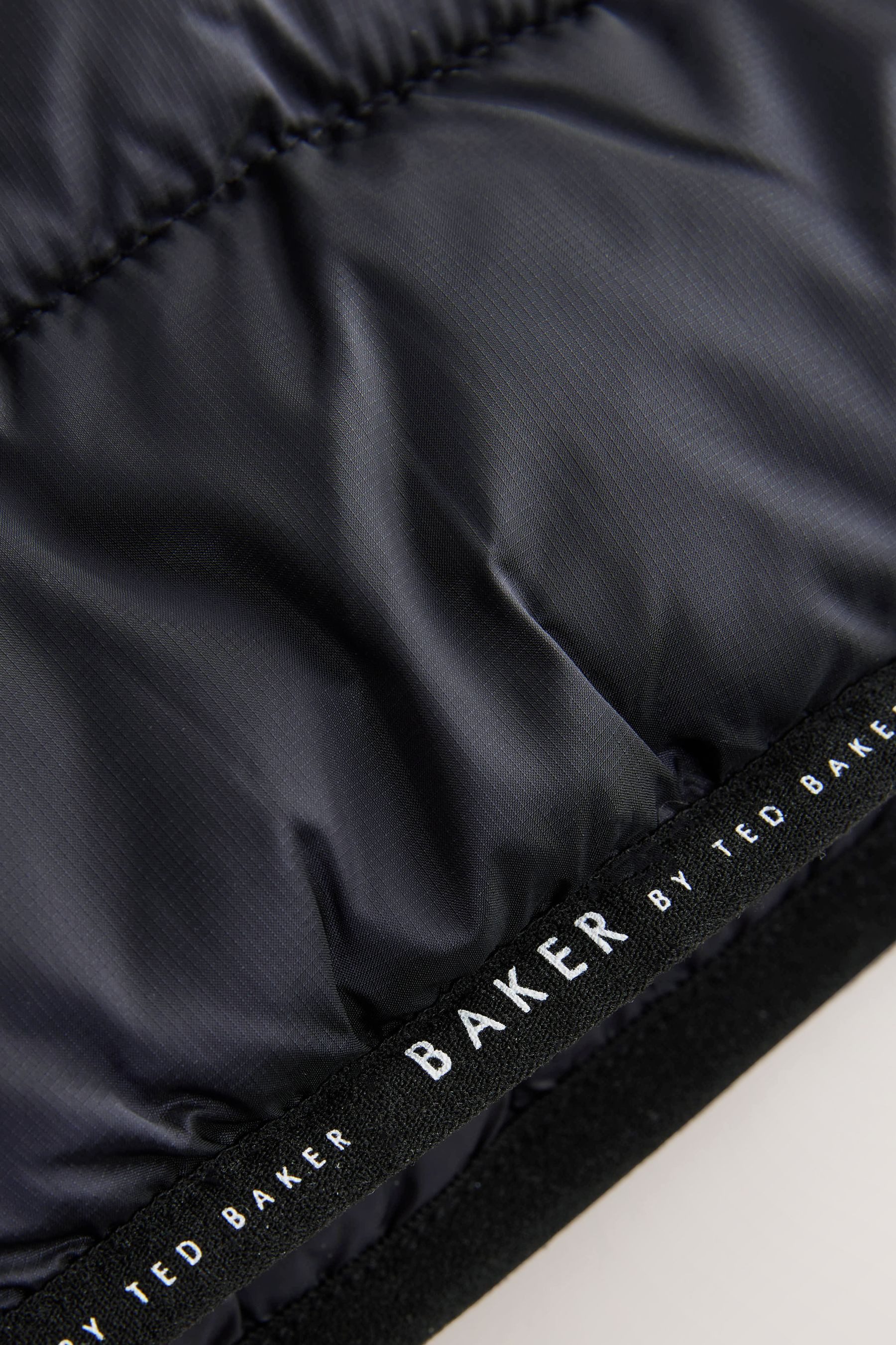 Baker by Ted Baker Steppmantel Baker by Ted Baker Wasserabweisender Steppmantel (1-tlg)