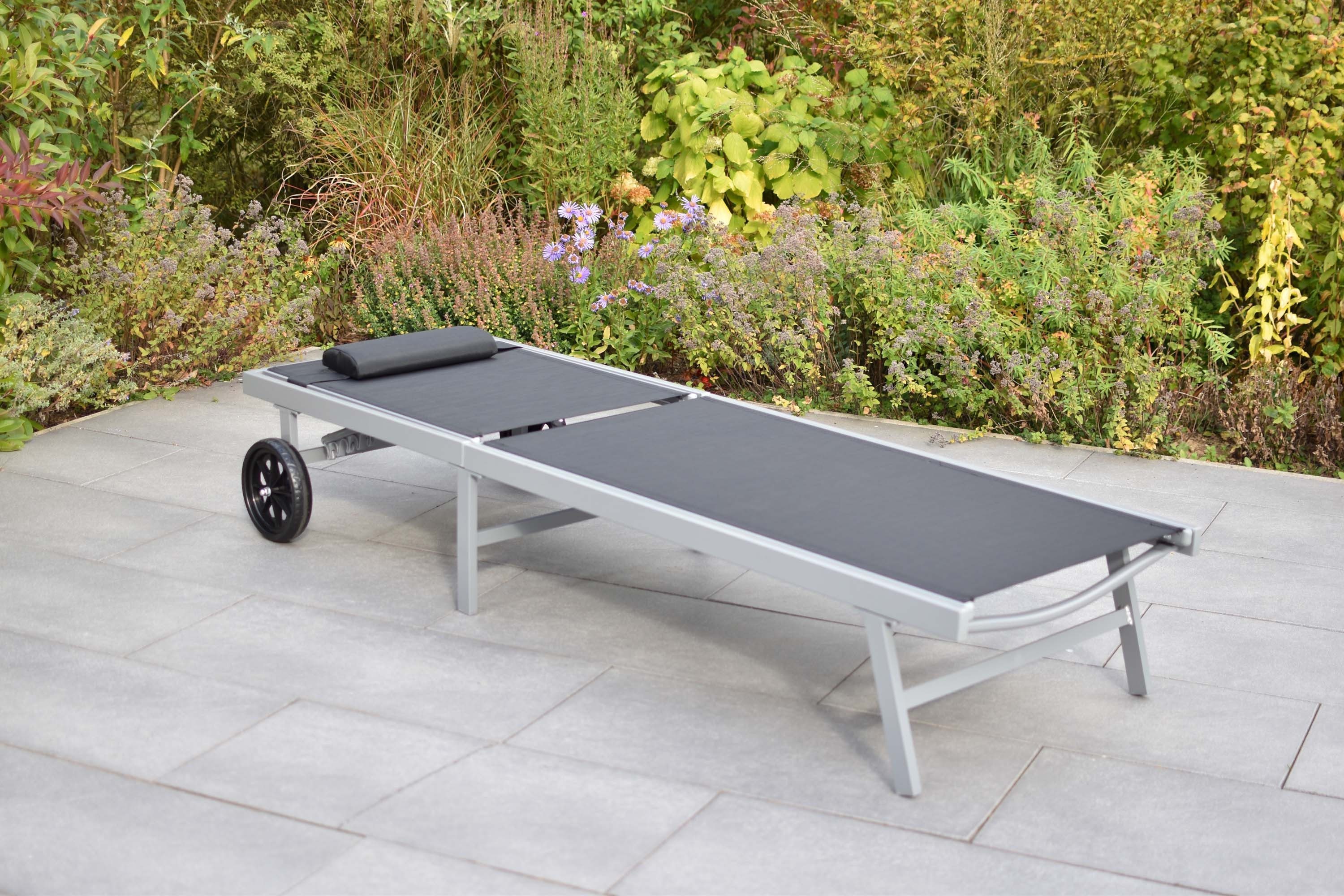 MERXX Gartenliege Tessin, Set, 1 Gartenliege mit Kopfkissen, mit Rollen, verstellbares Kopfteil, inkl. Kopfkissen