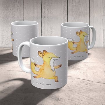 Mr. & Mrs. Panda Tasse Yogalehrer Herz - Grau Pastell - Geschenk, Teetasse, Porzellantasse, Keramik, Exklusive Motive