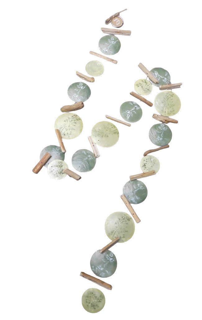 Deko-Impression Dekohänger Girlande Windspiel Treibholz Perlmutt Grüntöne 1 günstig online kaufen