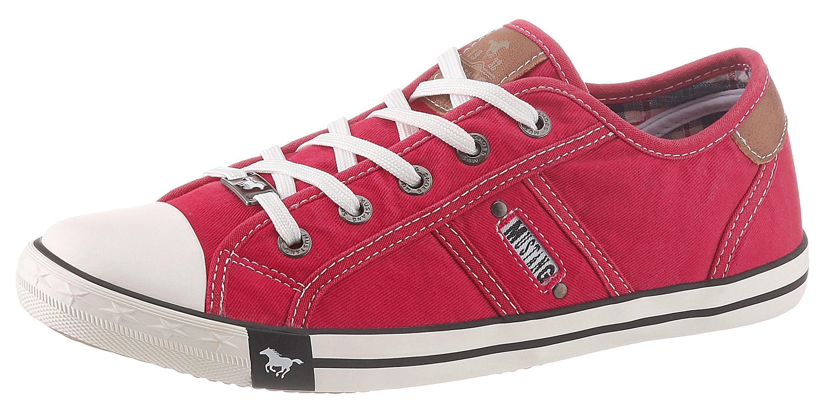 Markenlabel Shoes Sneaker Mustang Mustang mit rot