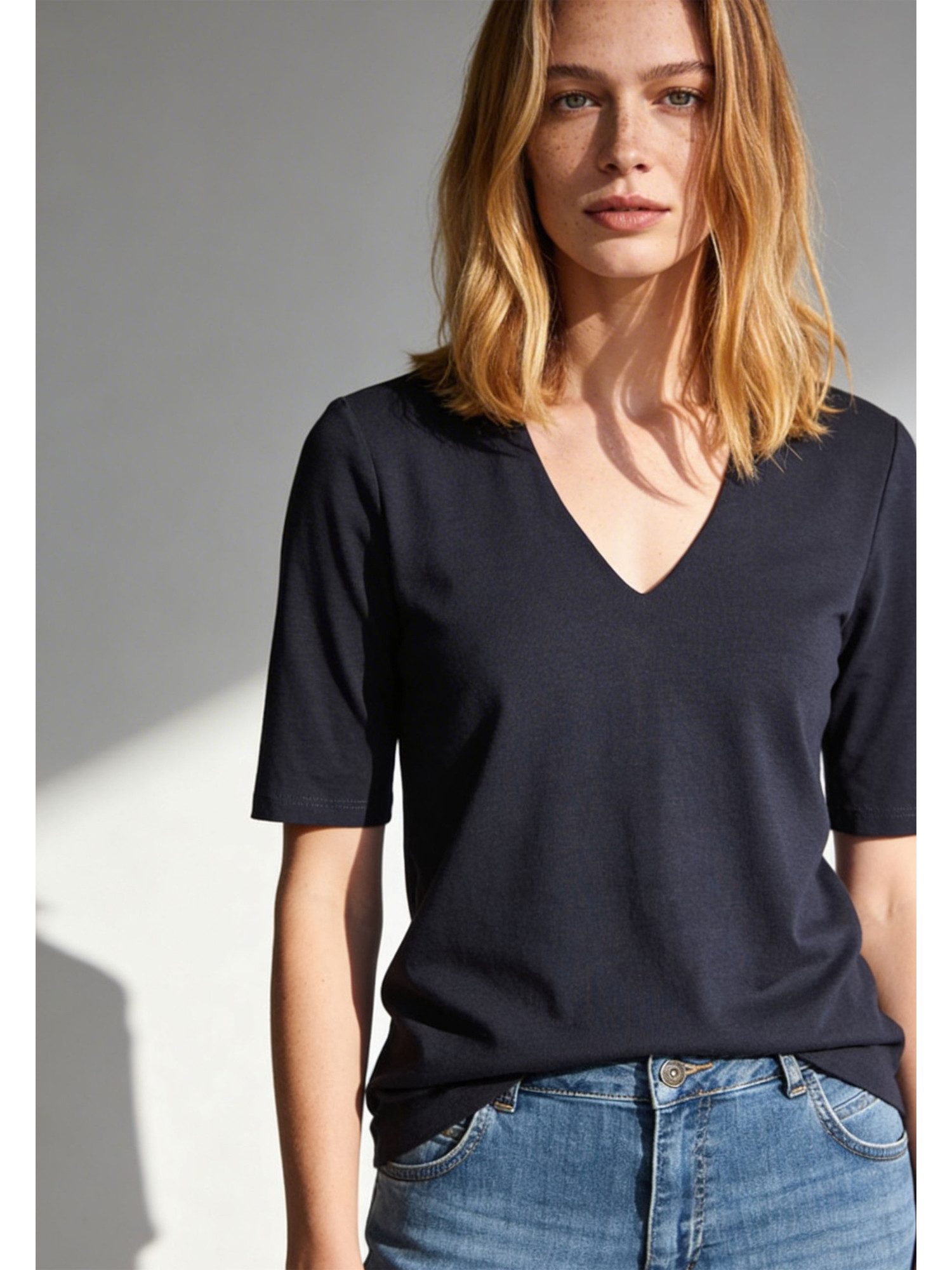 MORE&MORE T-Shirt elastisches Kurzarmshirt, V-Ausschnitt