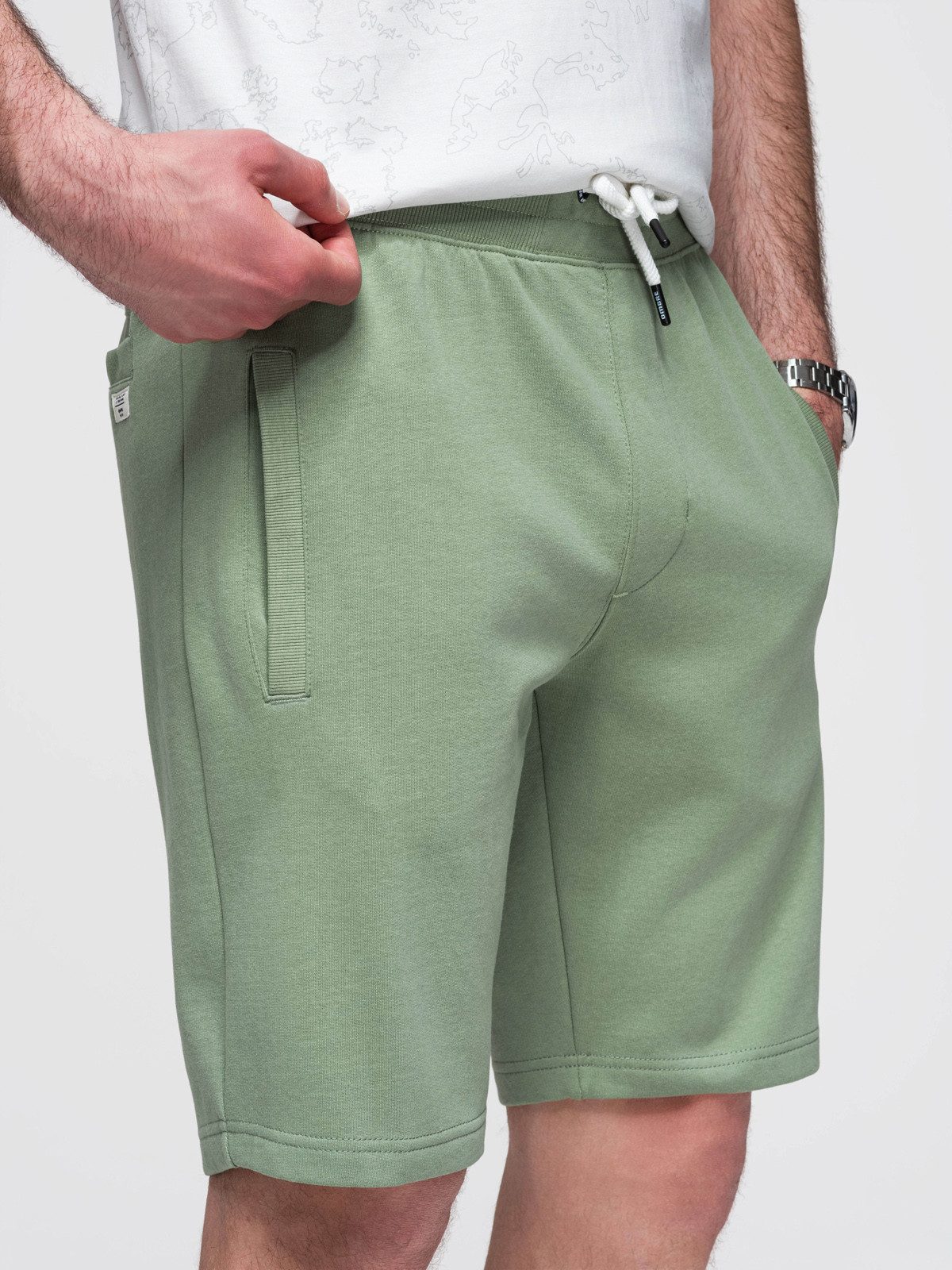 OMBRE Sweatshorts Herrenshorts aus Strick mit Kordelzug in der Taille und Taschen