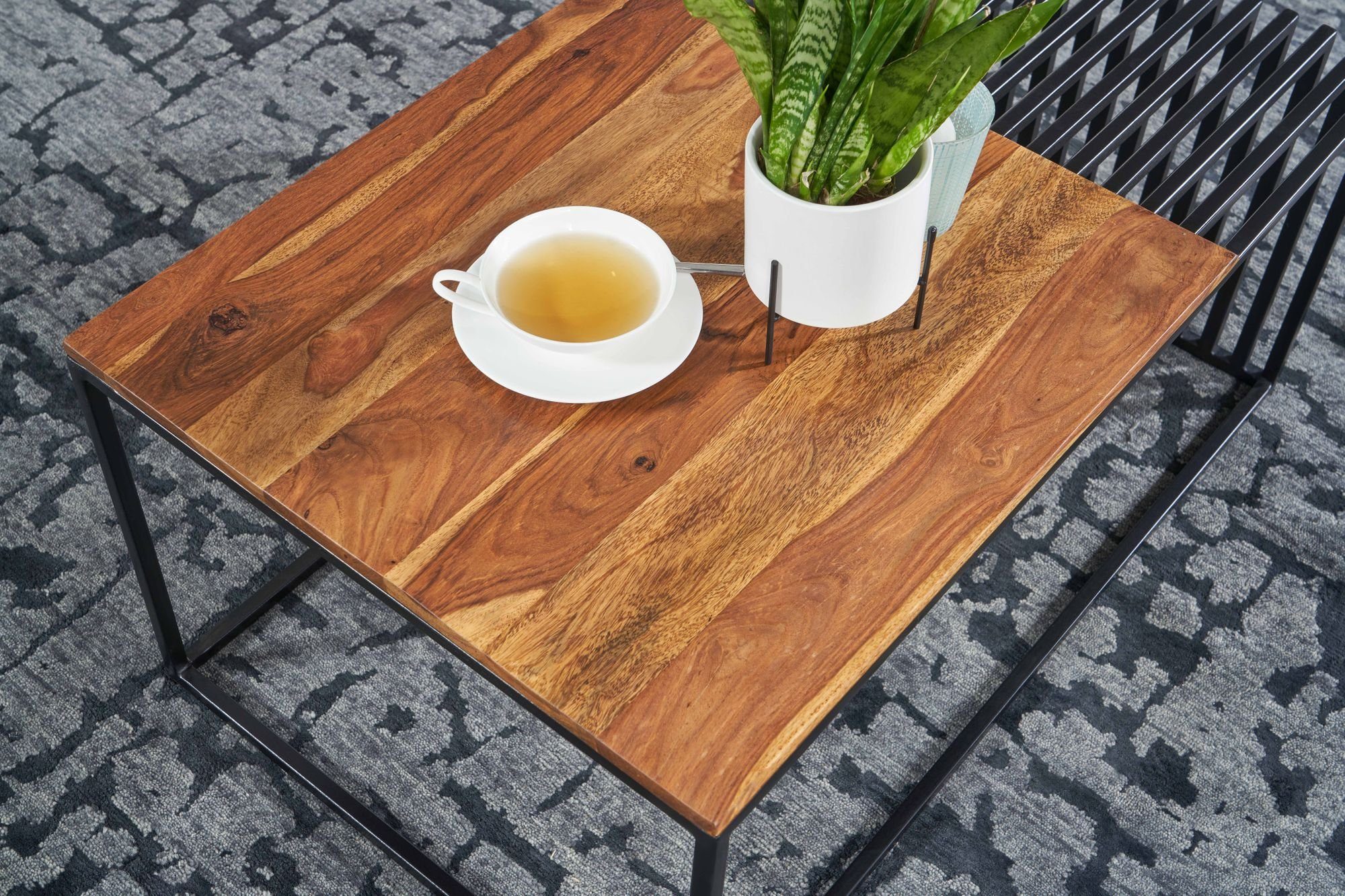 KADIMA DESIGN Couchtisch Holz Kaffeetisch, Industrie-Look, Lackversiegelung Metallgestell