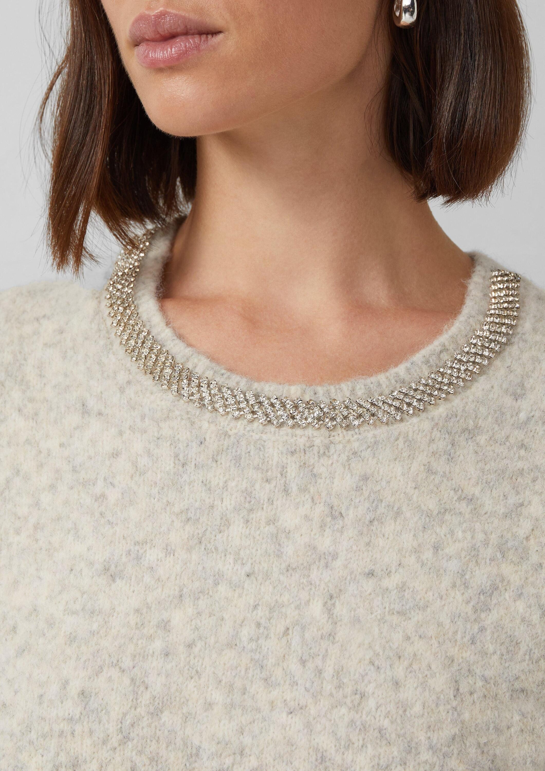 s.Oliver Kurzarmpullover Strickpullover Softer Kurzarm-Pullover aus Wollmix mit Schmuck-Detail