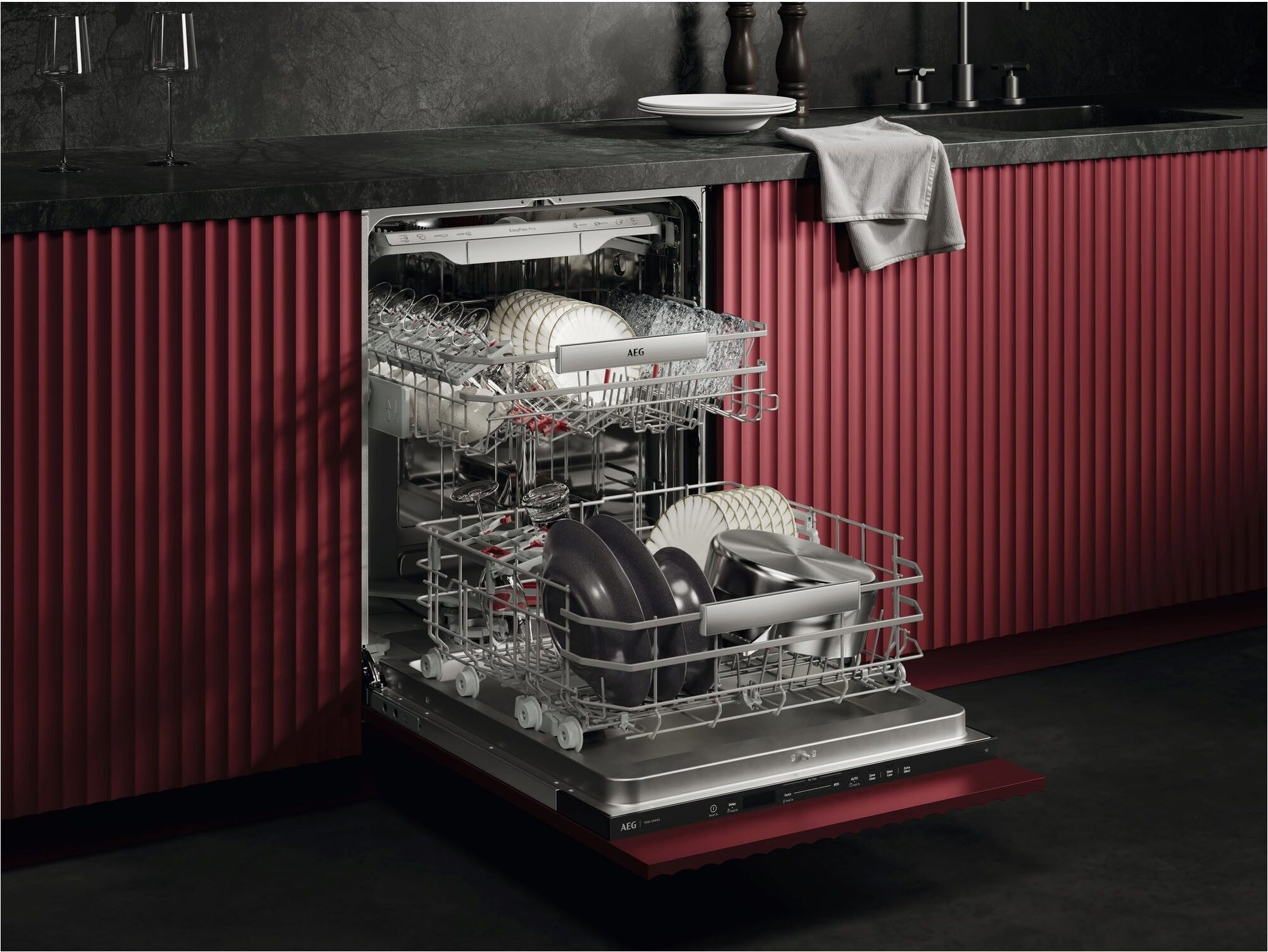 AEG vollintegrierbarer Geschirrspüler GI9200X2TC, 8,4 l, 14 Maßgedecke, Smarte Spülmaschine, kraftvoll gegen Eingebranntes, leise nur 38 dB – Bild 2 von 5