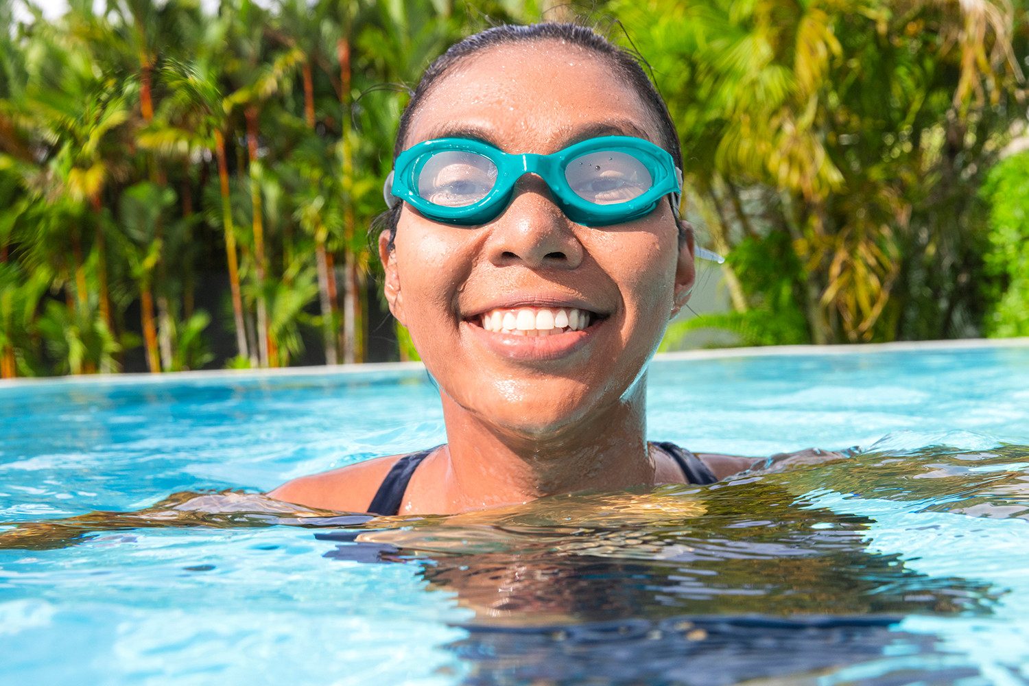 Bestway Schwimmbrille Accelera™, (Packung, 1-St., Verstellbares, zweigeteiltes Silikon-Kopfband), 100% latex- und PVC-frei