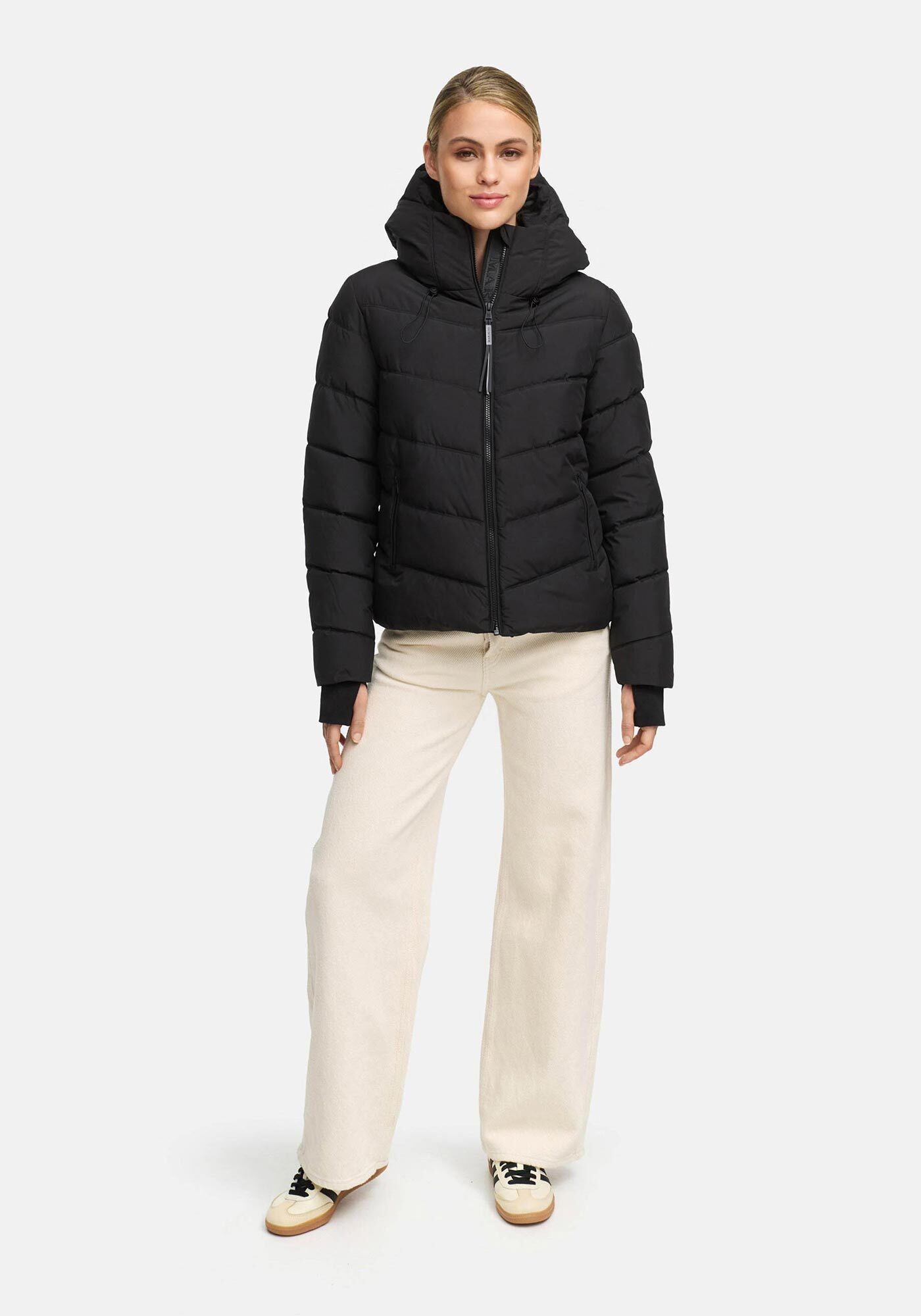 Marikoo Winterjacke Yukanii Kurze Winterjacke mit langen Bündchen und Daumenloch