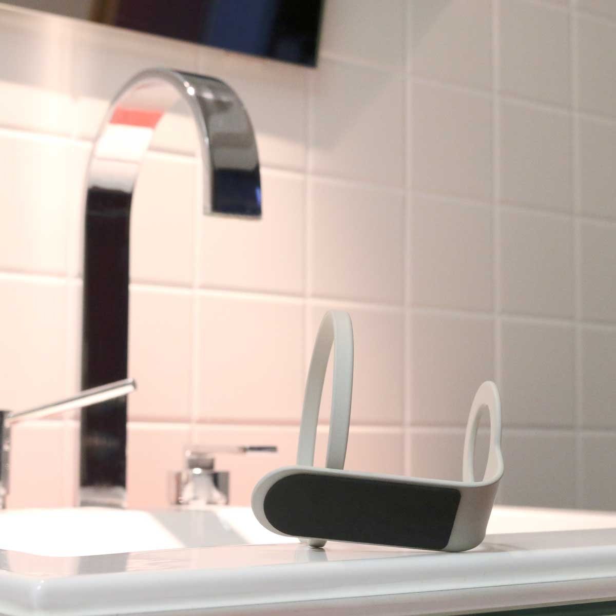 Zone Denmark Seifenspender ZONE Metall-Wandhalterung für Seifenpumpe UME Soft Grey mit Schraube, (Stück)